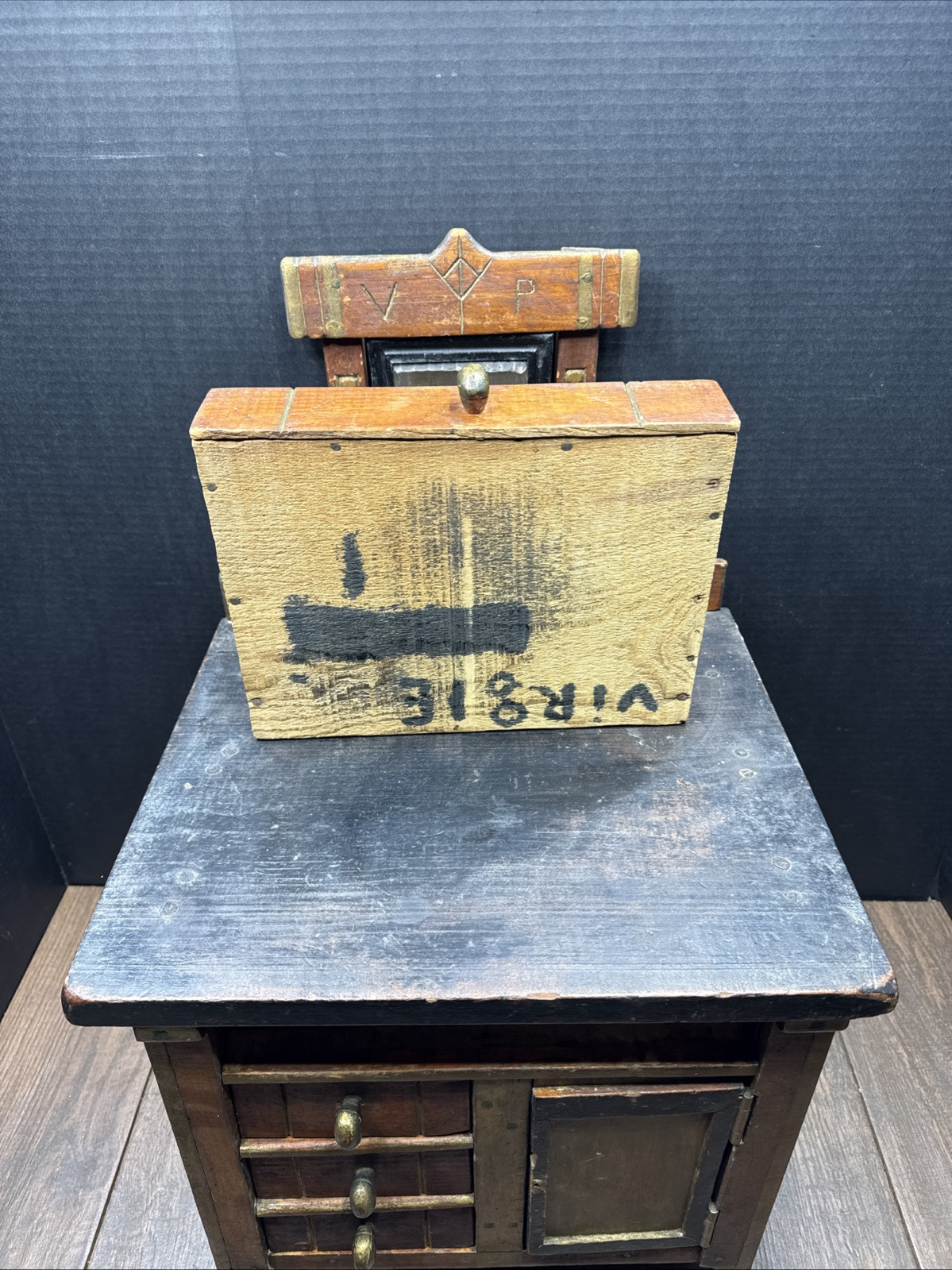 “ ANTIQUE EARLY 1900’s SALESMAN SAMPLE MINATURE FURNITURE DISPLAY WITH MIRROR “