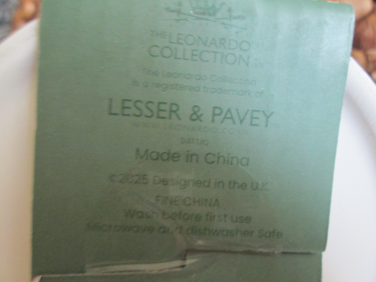 Acorn Fine China 26oz Teapot William Morris Leaonardo Collection Design/NWT