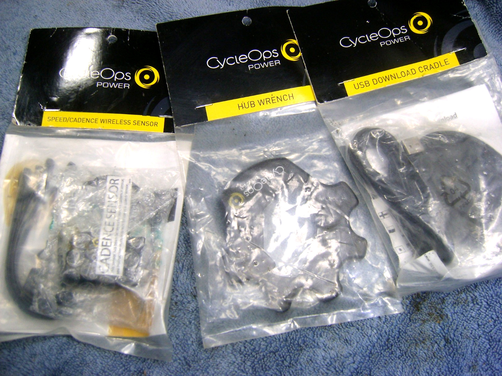 NEW, Cyclops Powermeter Accessory Bundle, Wireless Sensor, USB Cradle, Hub Tool