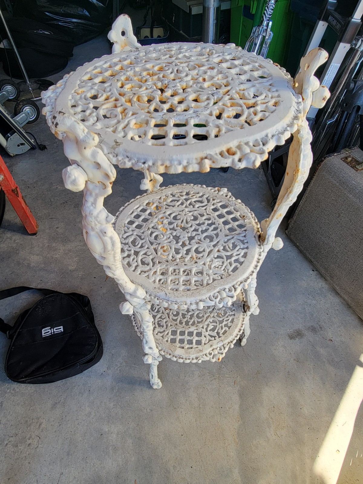 Victorian Style Cast Iron 3-Tier Plant Stand Shelf White