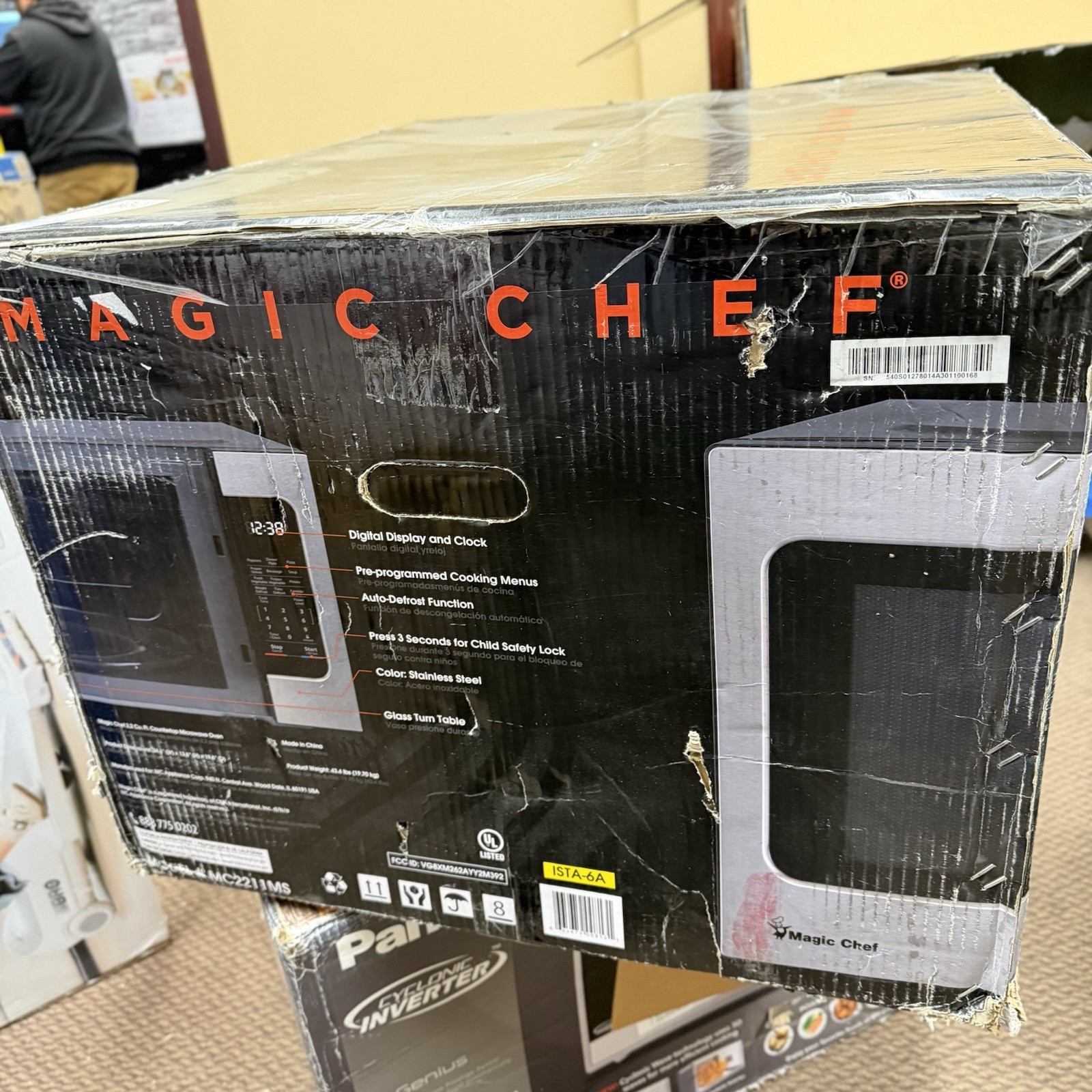 Magic Chef 2.2-Cu. Ft. 1,200-Watt Countertop Microwave with Sensor Cook