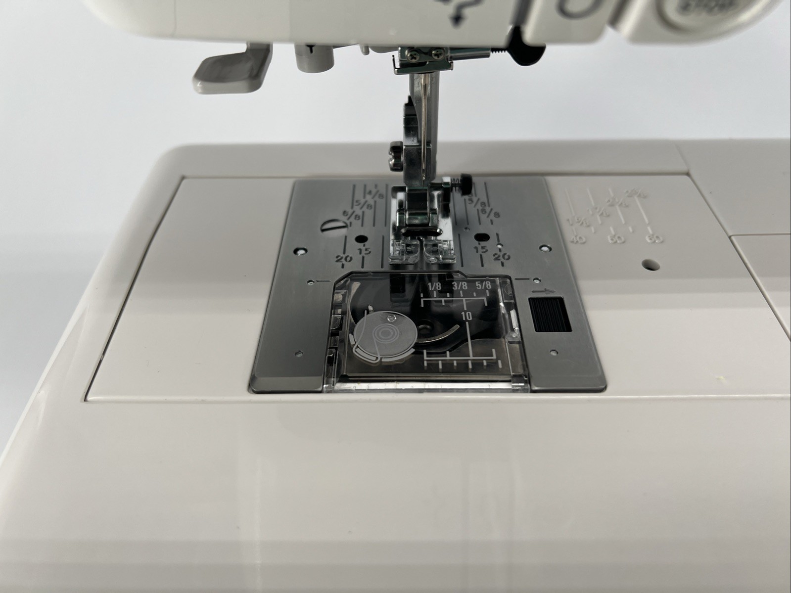 Janome Magnolia 7330 Sewing Machine with Power Cord - Excellent