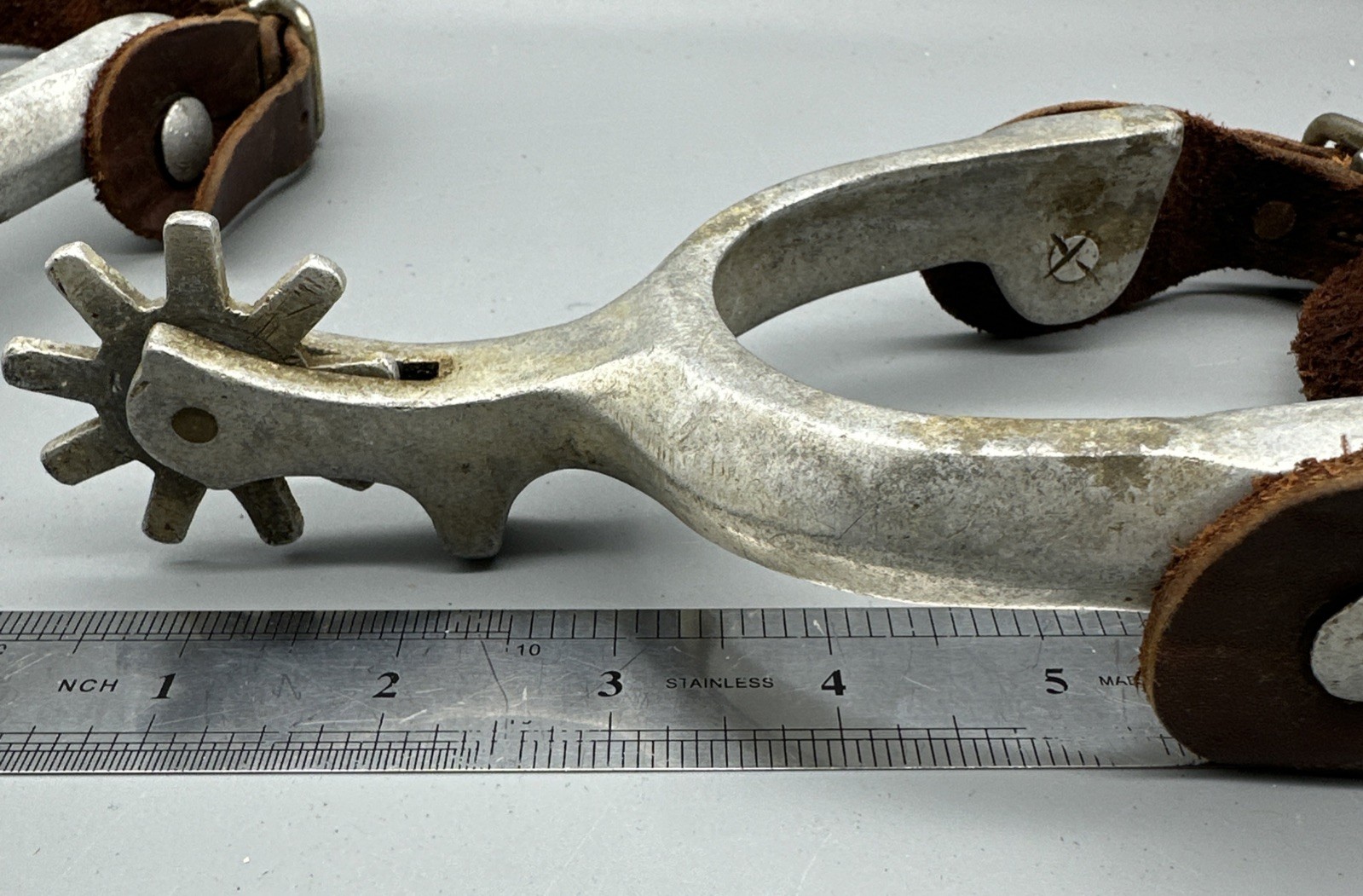 Aluminum Western Spurs And Straps