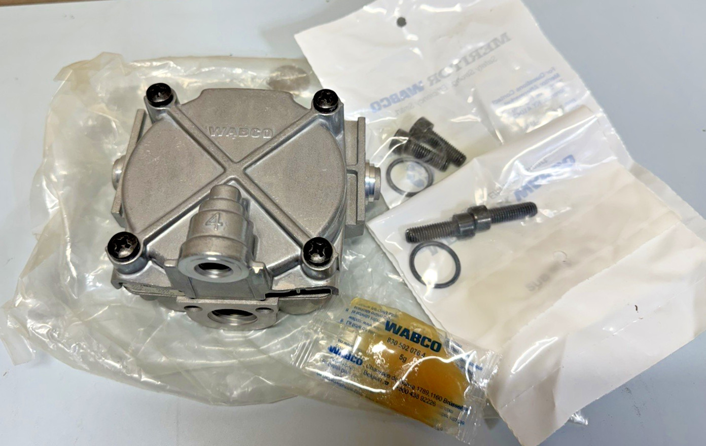 Meritor WABCO S4725000072 Relay Valve Kit ABS Air Brake OEM