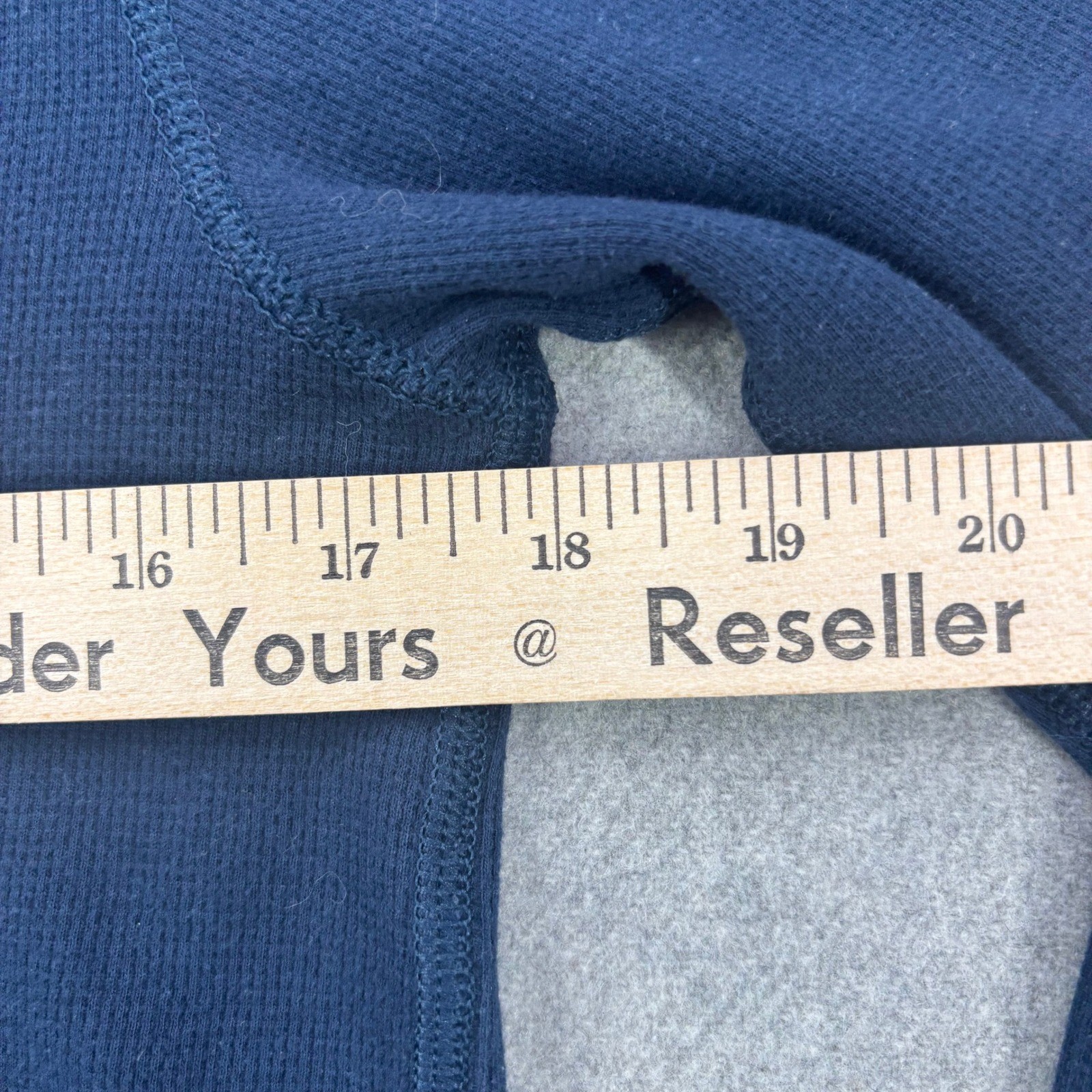 Kuiu Thermal Waffle Knit Base Layer Crewneck Shirt Mens Small Blue Logo Spellout