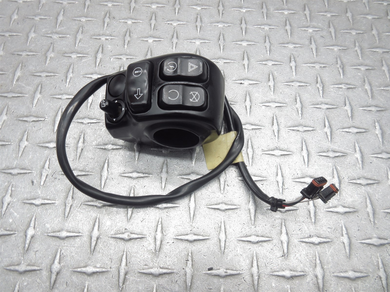 2018 Harley Davidson FLHTK Ultra Limited Right Switch Handlebar Control On Off