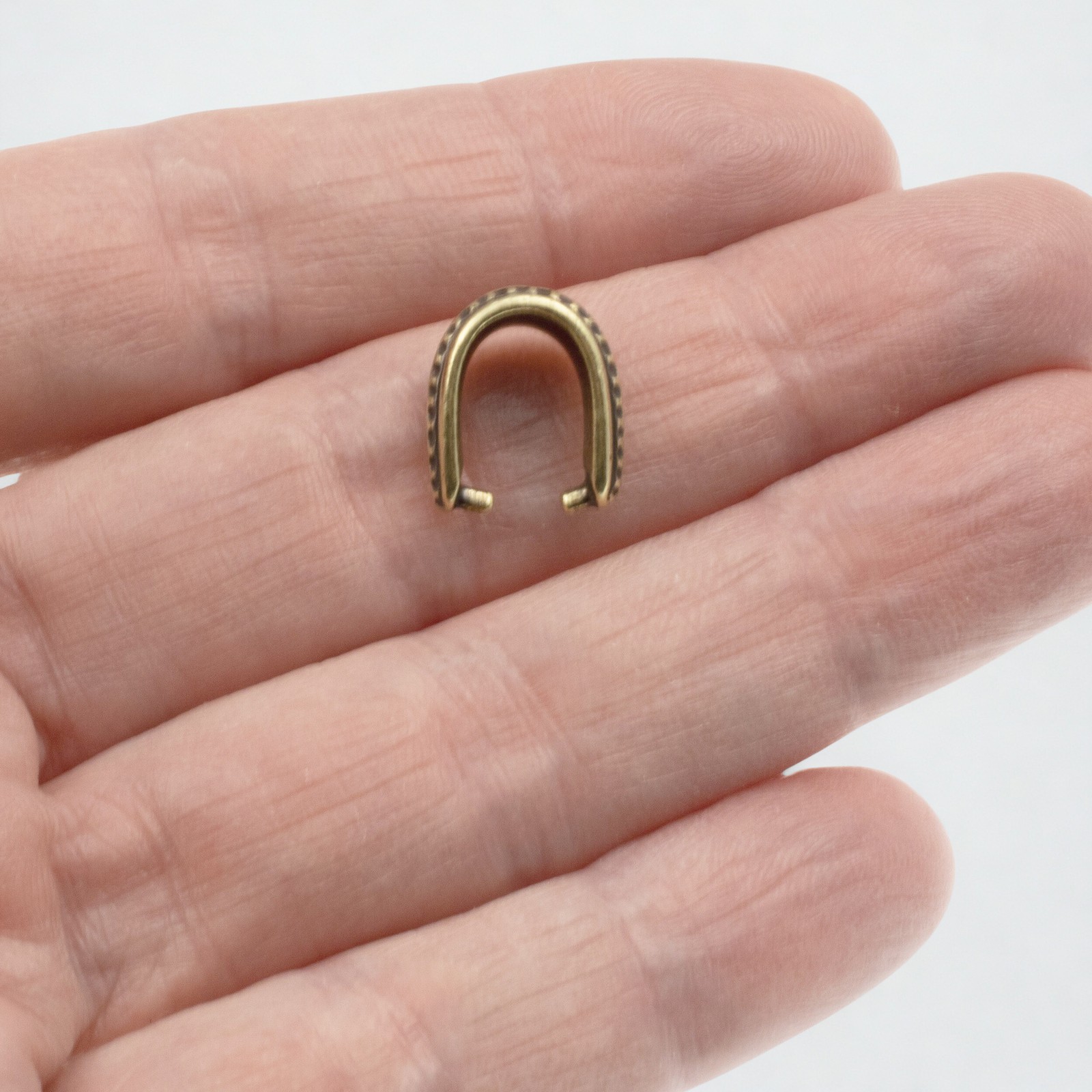 Antique Brass Large Hammered Pinch Bails, 4-Pack Vintage Bronze Pendant Holders