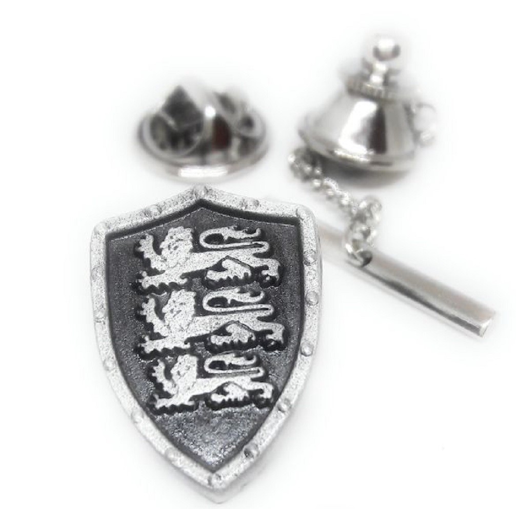 PEWTER SCOTTISH LION SHIELD TIE TACK / LAPEL PIN