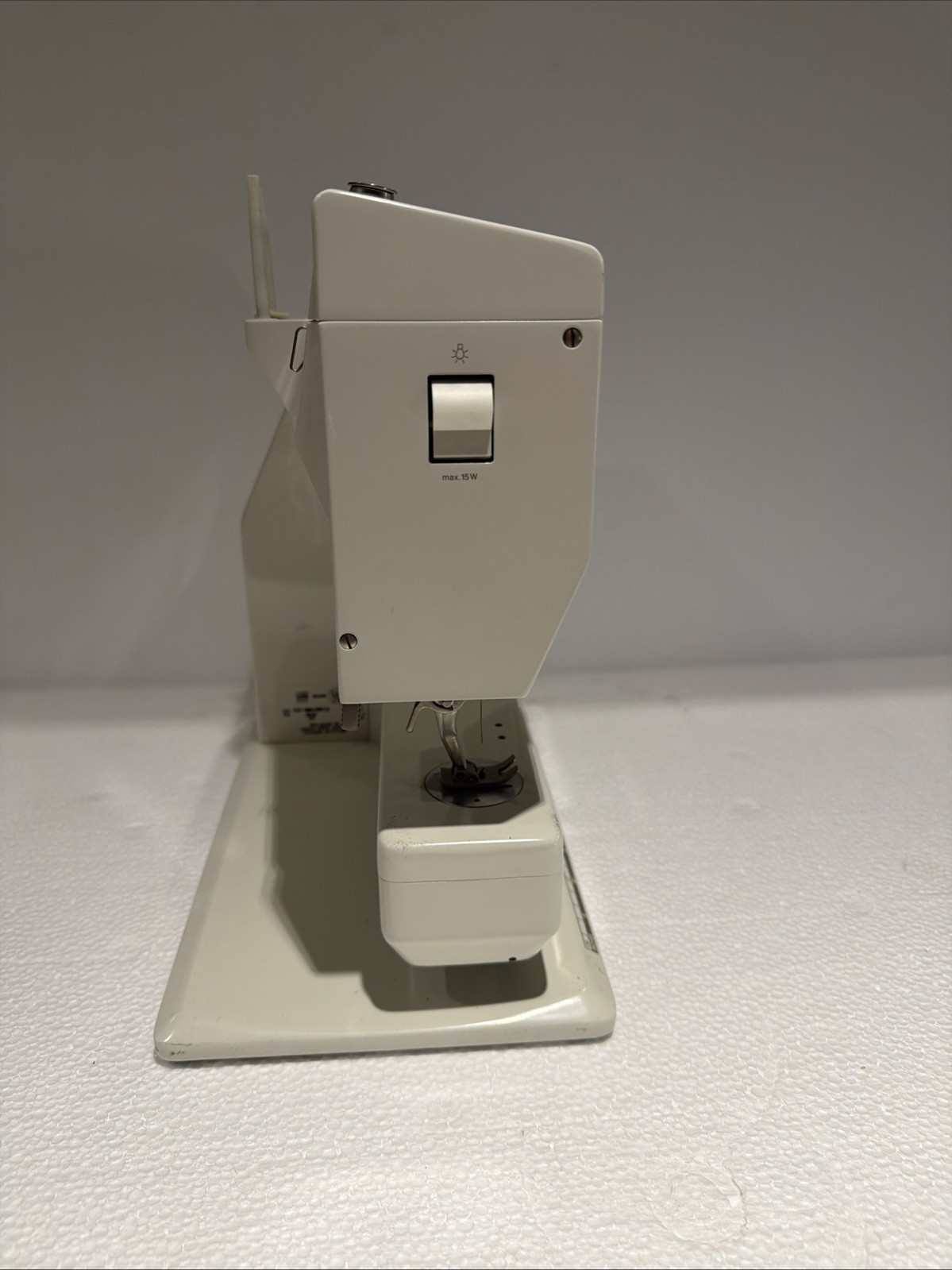 BERNINA Record 930 Electronic Sewing Machine UNTESTED No Power Cord No Pedal