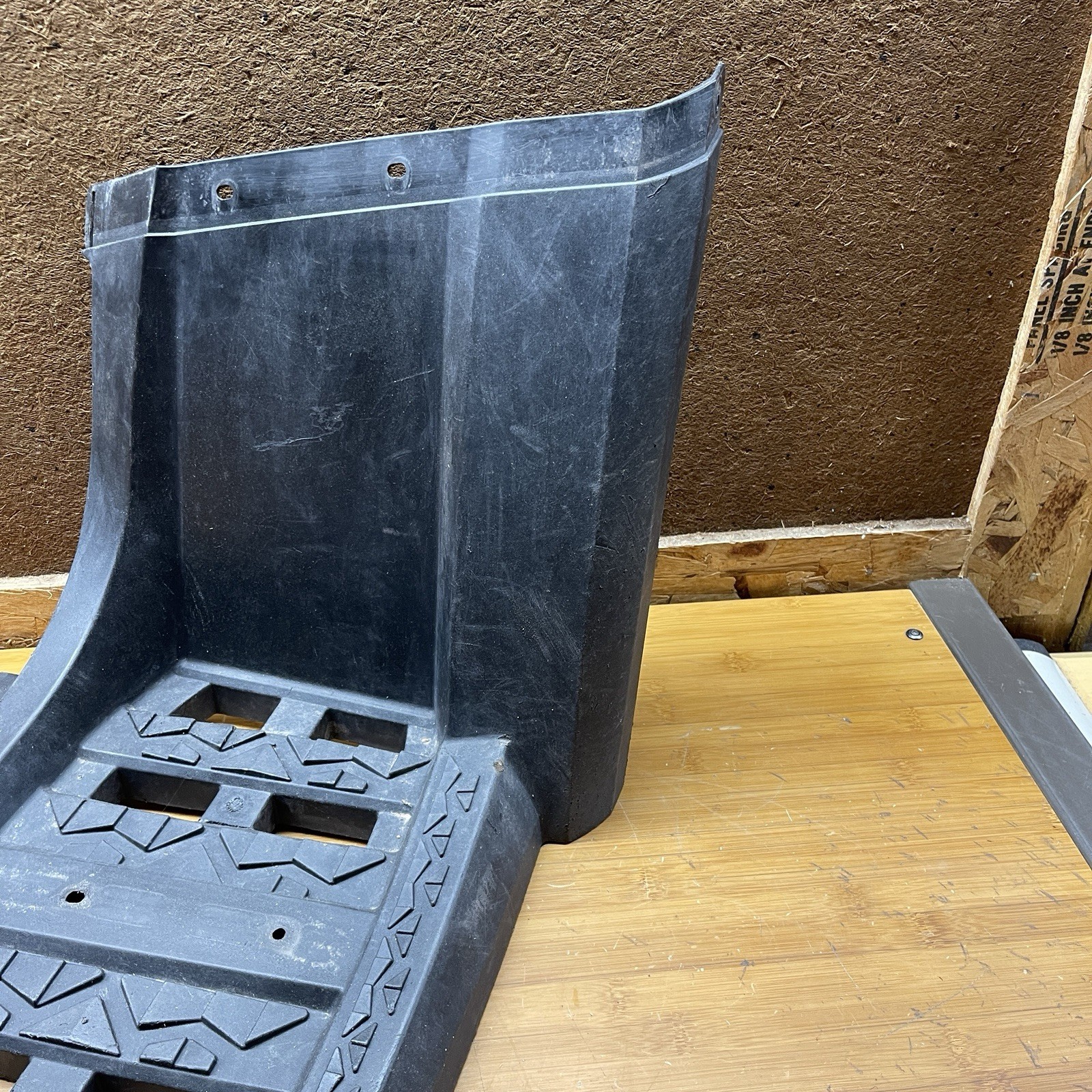 Can-AM OEM LH Footwell Outlander 400 650 800R *CRACKED* 705003632