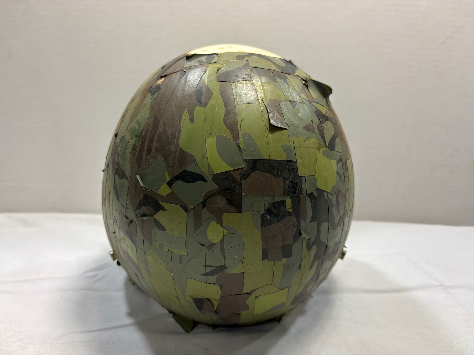 B-52 Camo Hgu-22 Flight Helmet Shell, used-demil Large semi Tape/bayos