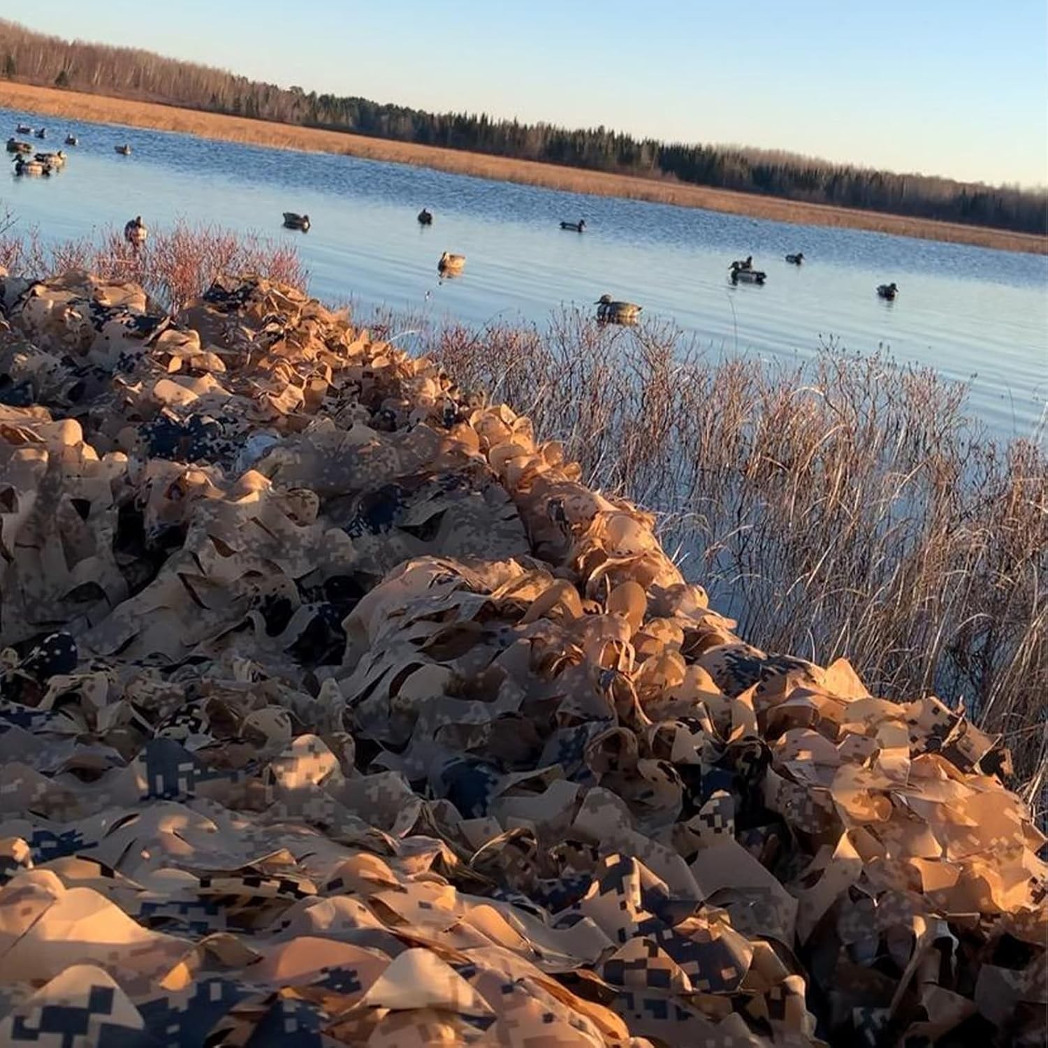 Camo Netting, Camouflage Net Blinds Great for Sunshade Camping Shooting Hunting