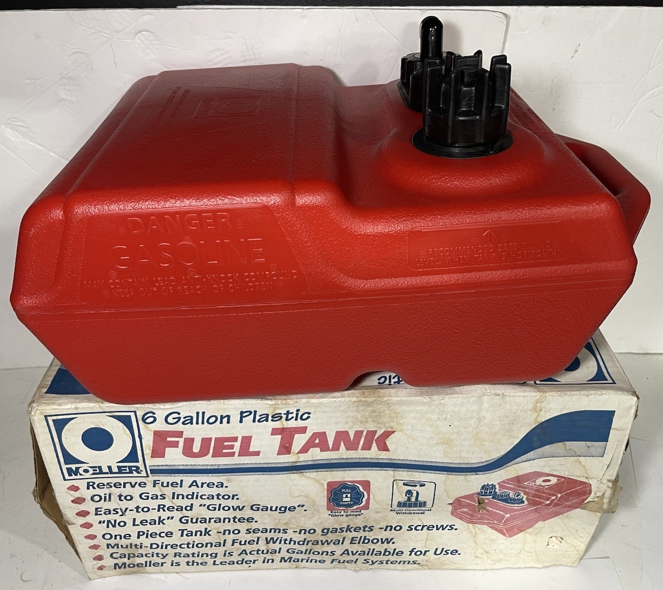 New Moeller Marine Fuel Tank 6 Gallon 31106
