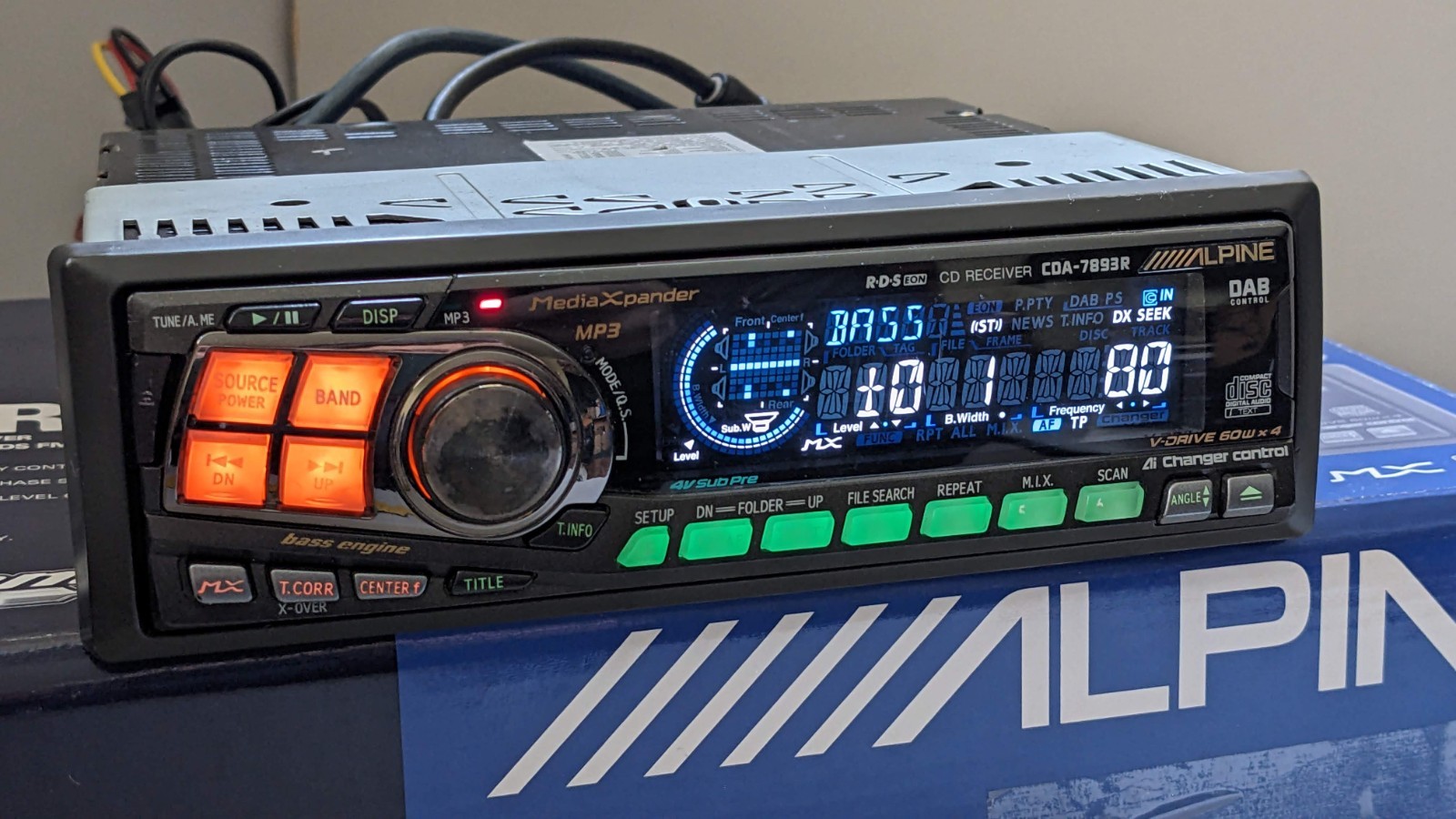 ALPINE CDA-7893R Car CD MP3 Receiver MediaXpander 4 X 60 WATT + BLUETOOTH