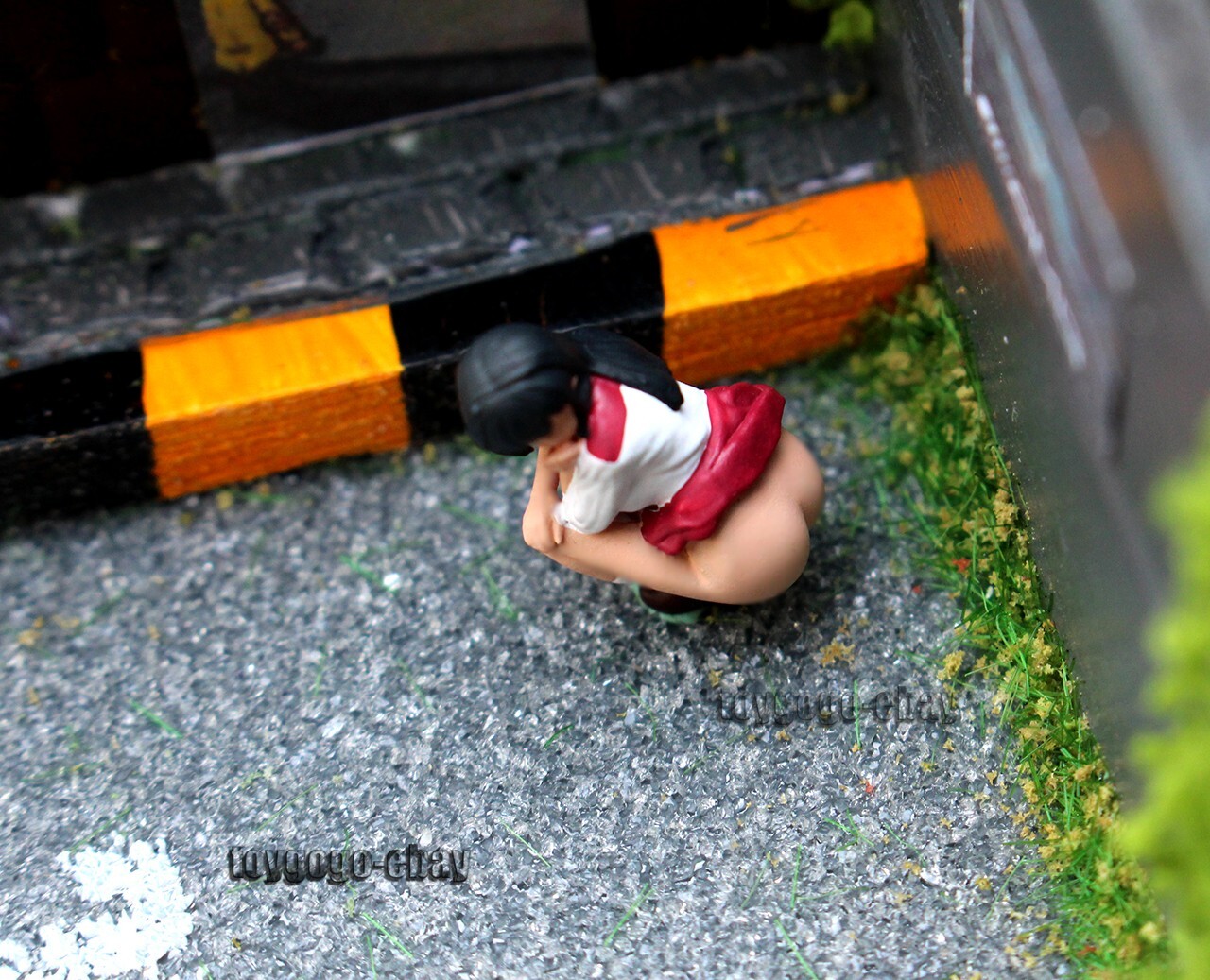 MINIATAURE 1/64 artist's RED JK girl KIT Fit 1:64 CAR street stand Diorama