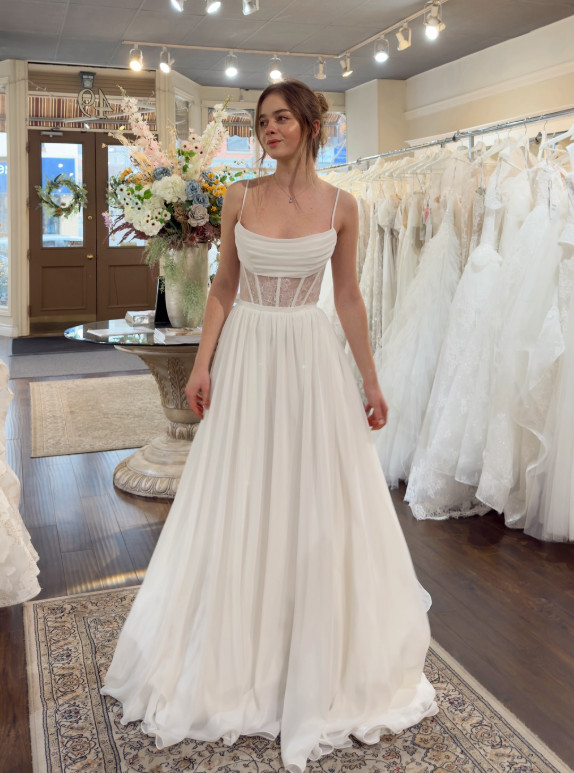 White Wedding Dresses Chiffon Spaghetti Straps Sleeveless A Line Bridal Gowns