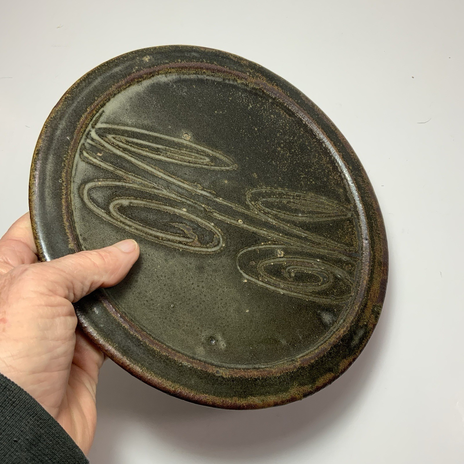 3 Vintage Abuja School Earthenware plate,Nigeria Africa late 20th century 9.5in
