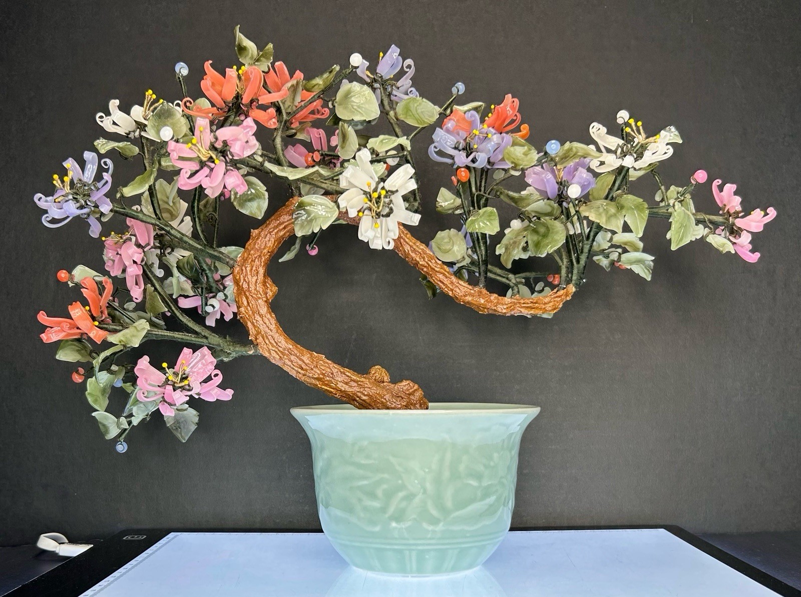 Vintage Chinese Jade Quartz Stone Glass Bonsai Tree Celadon Pot Curly Leaf Large