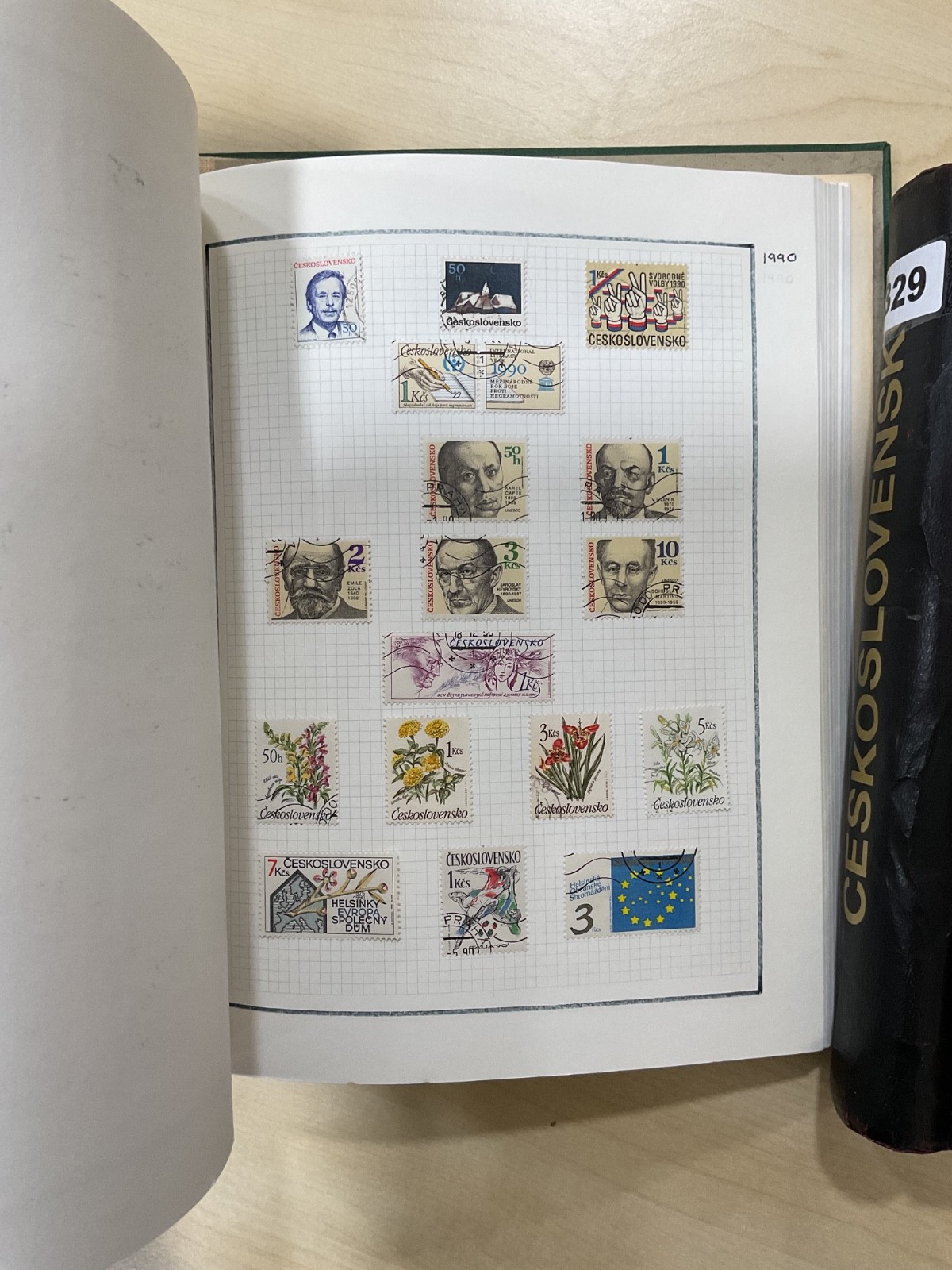 Czechoslovakia stamps. 1918 - 2000s, 2 Albums. 3.8kg. G/105