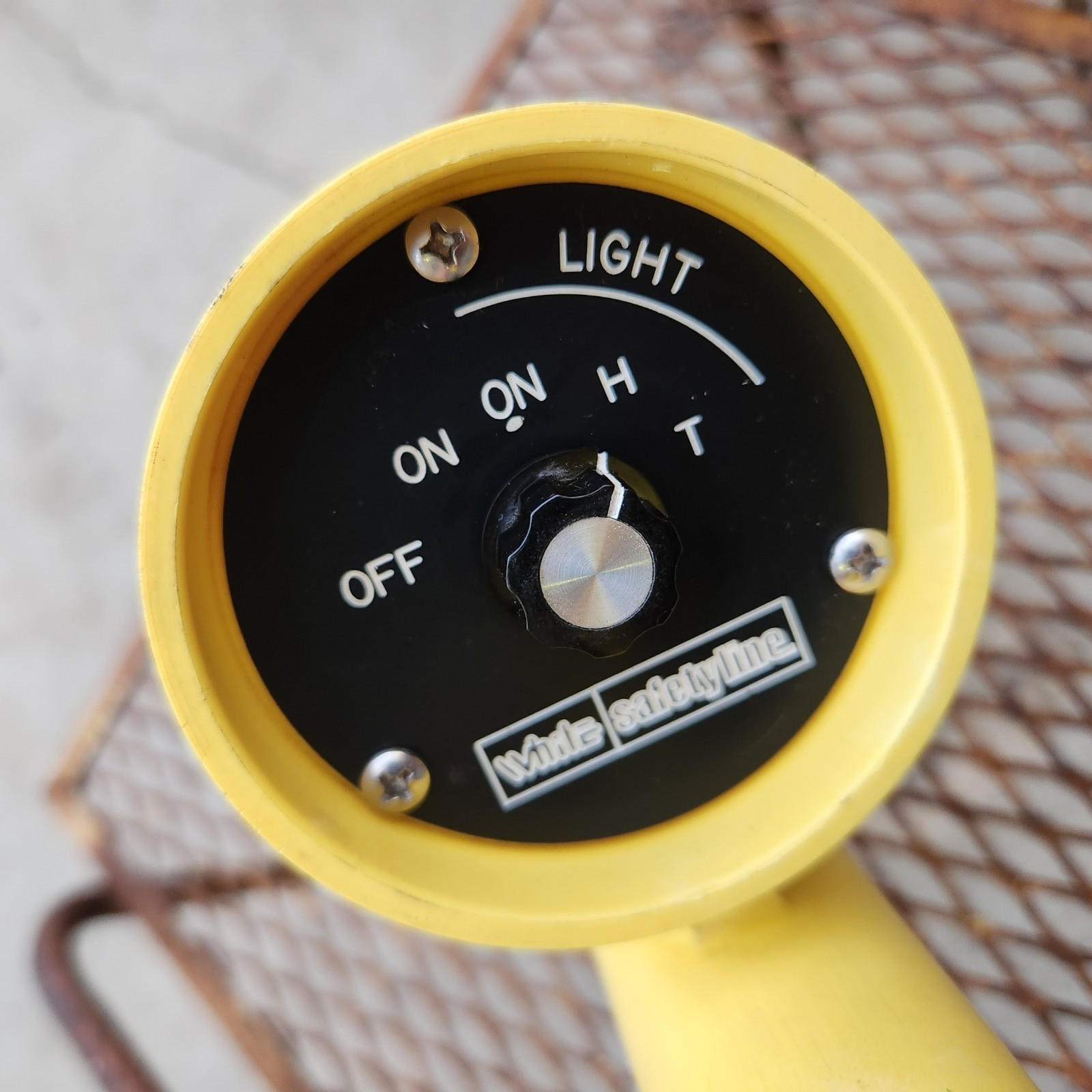 BIERER VDAH300 Transmission Distribution Line Voltage Detector 0-300 KV - used