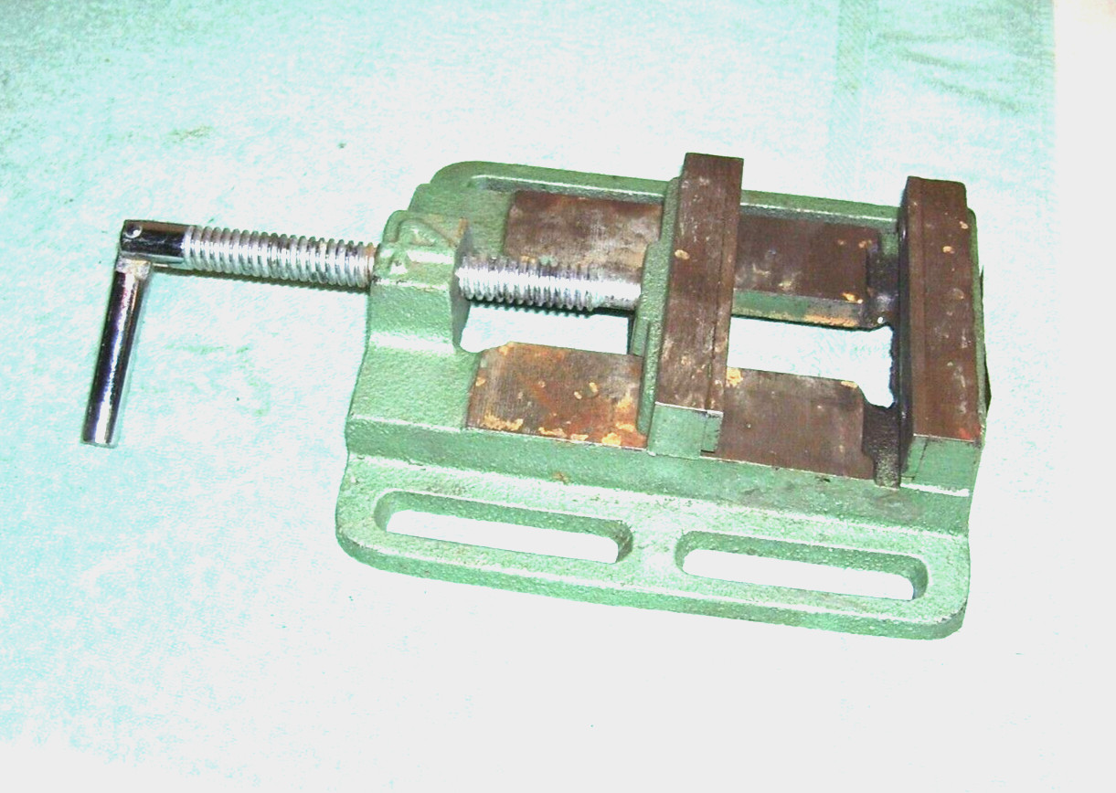 PITTSBURGH 4" JAW CAPACITY DRILL PRESS VISE P30999