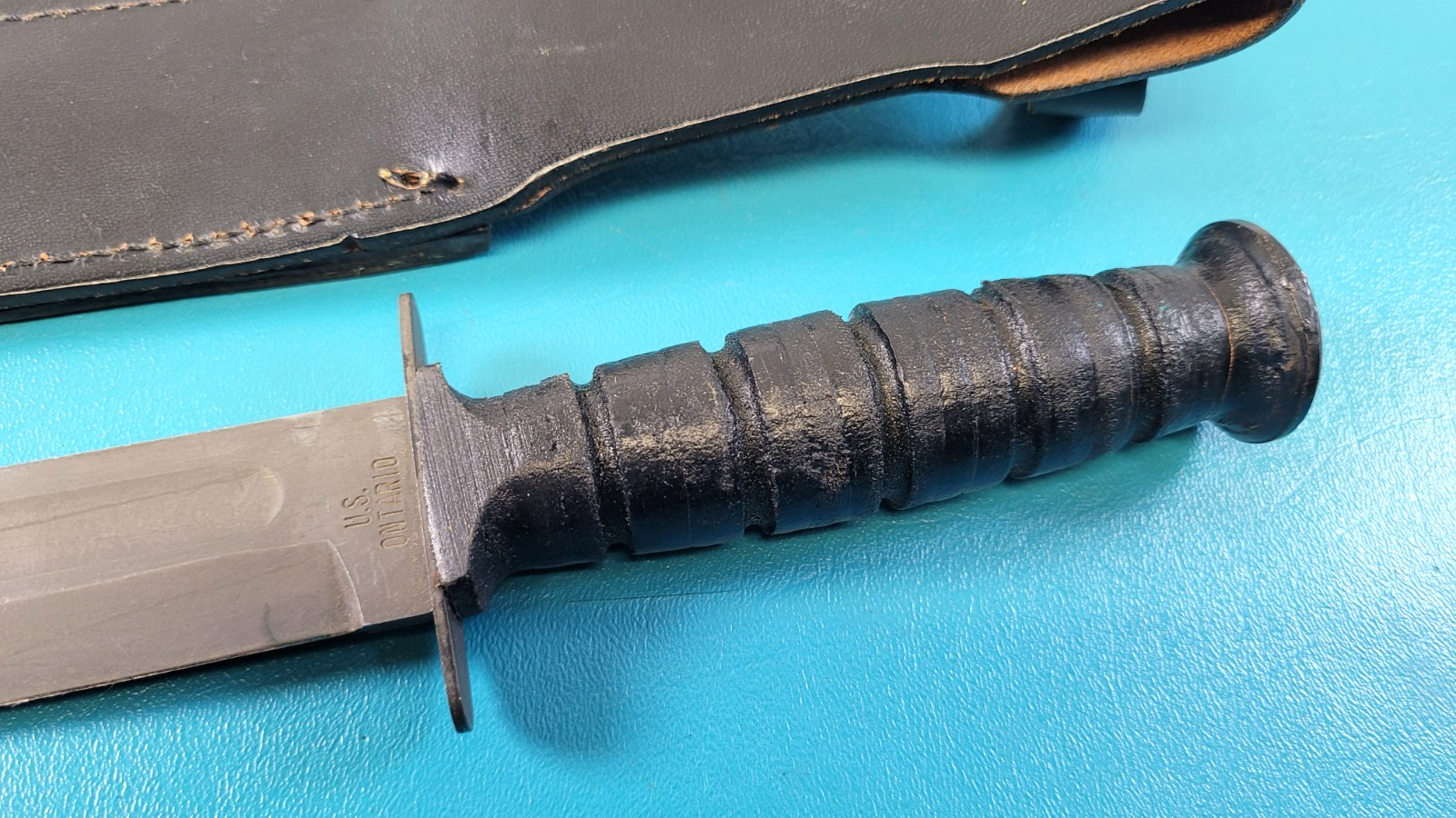 Vintage US Military Ontario Mark 2 Fighting Knife + Black Sheath TR720