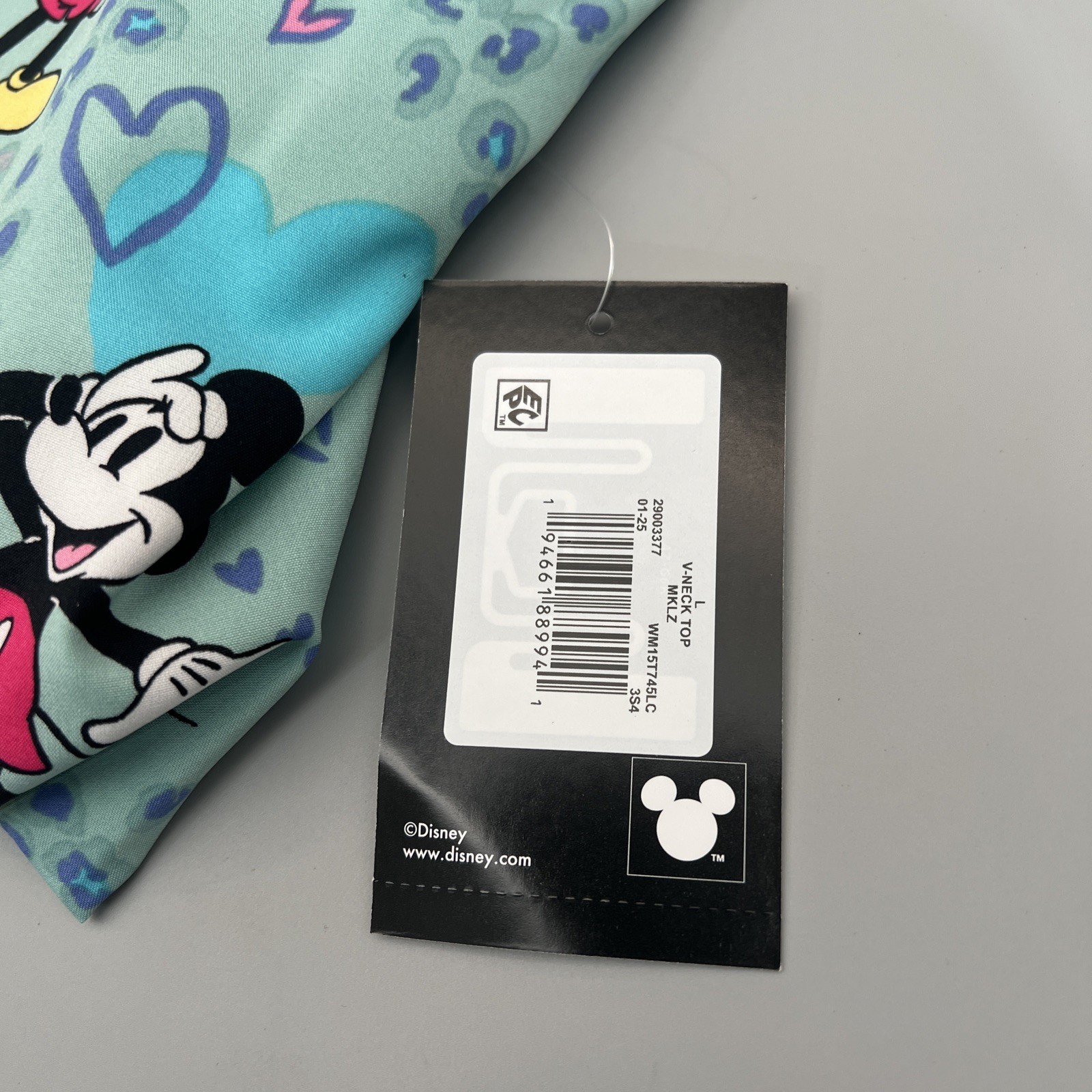 Disney Women’s Mickey and Minnie Fashion Scrub Top Size L New