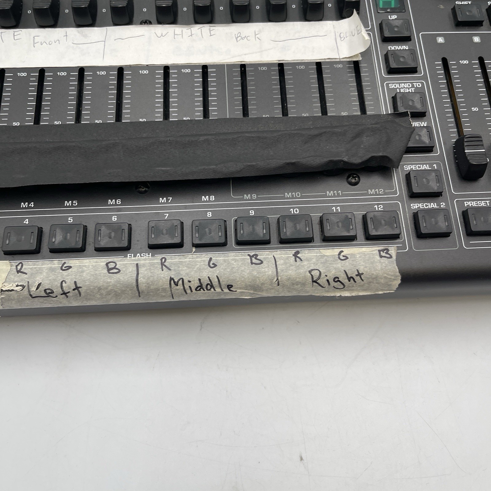 Eurolight LC2412 Behringer Professional 24-Channel DMX Lighting Console