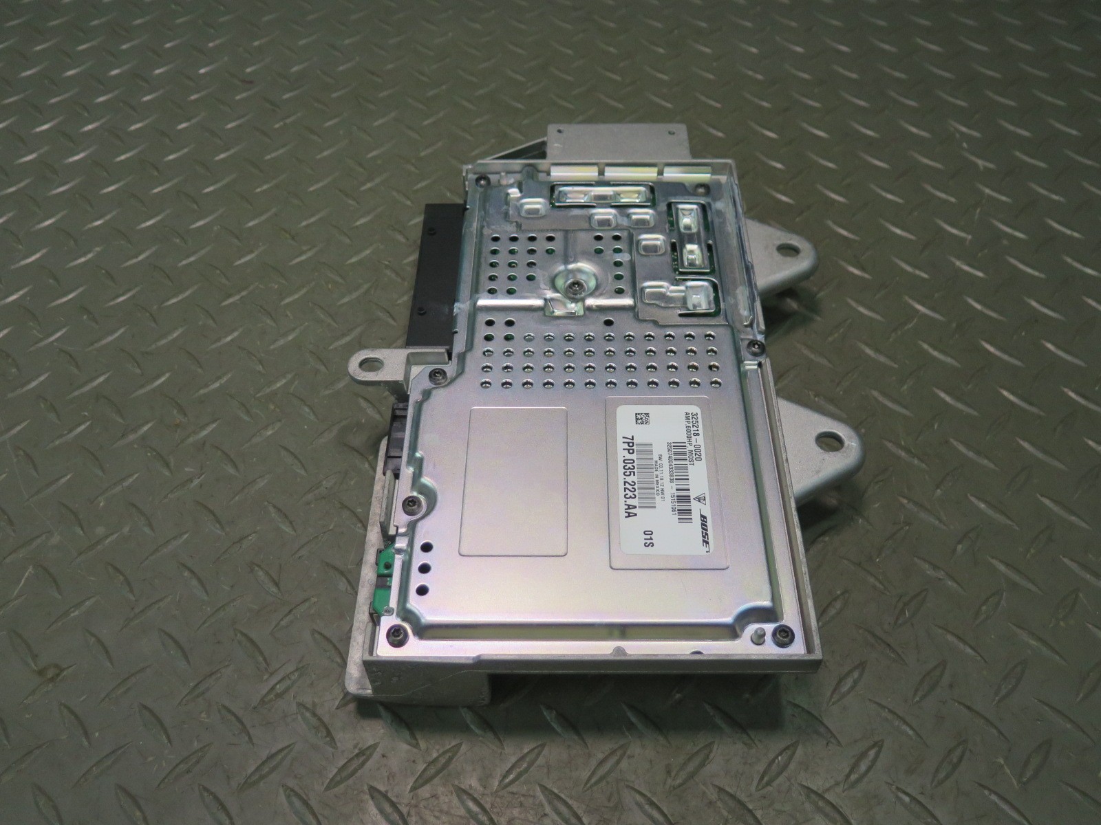 2011-2016 PORSCHE CAYENNE 958 BOSE AUDIO SYSTEM AMPLIFIER AMP 7PP035223AA