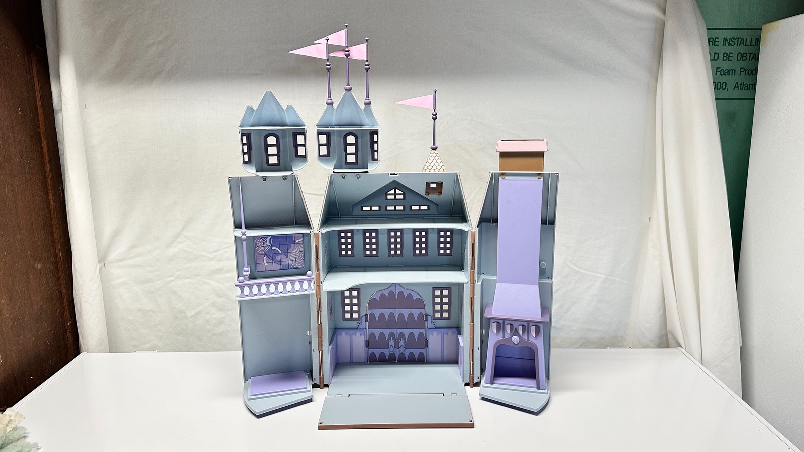 Playing Mantis Rudolph - Santa's Castle - plus extras from non-smoking home!