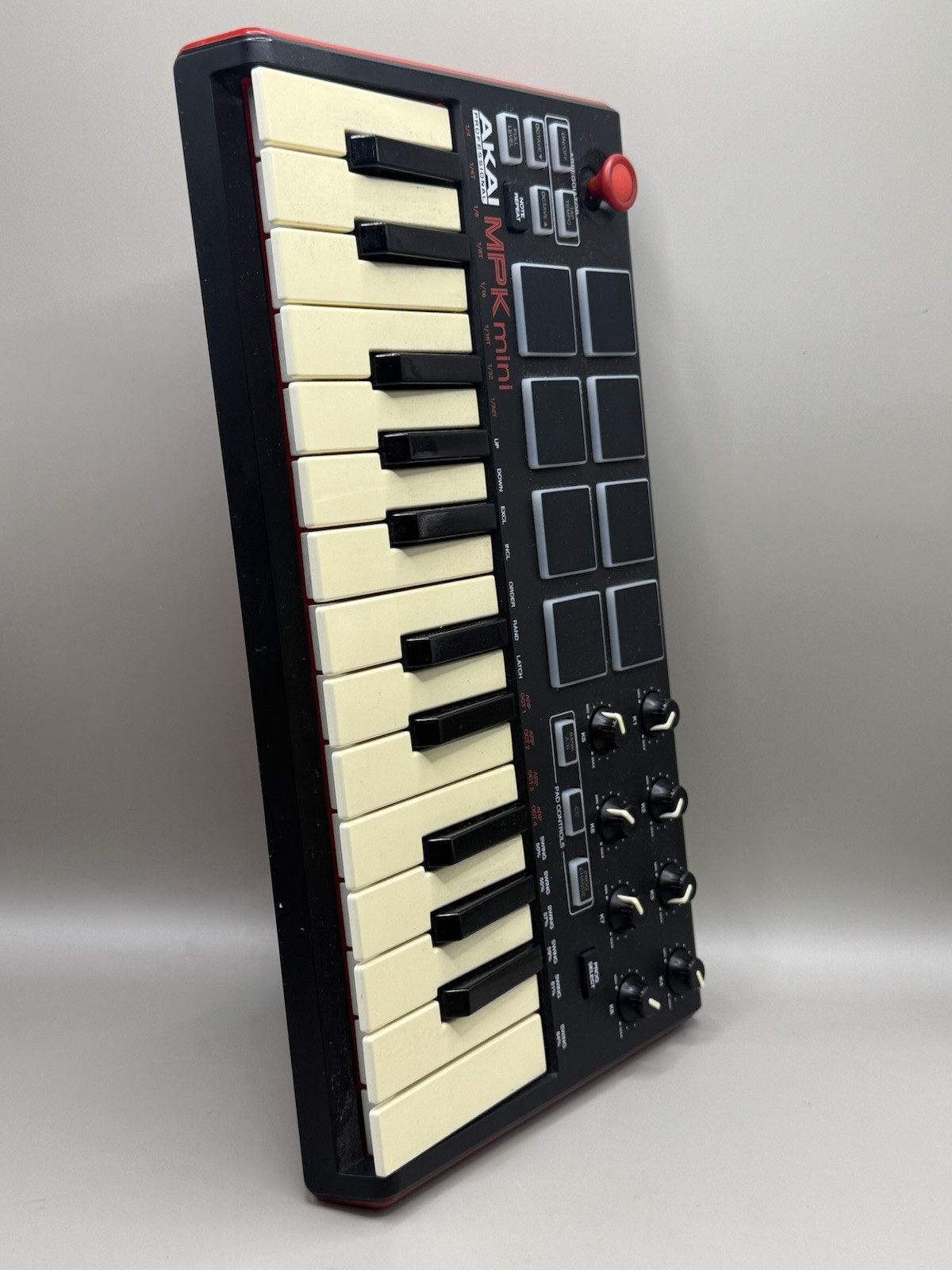 Akai Professional MPK2 Mini Play Portable 25-Key Keyboard