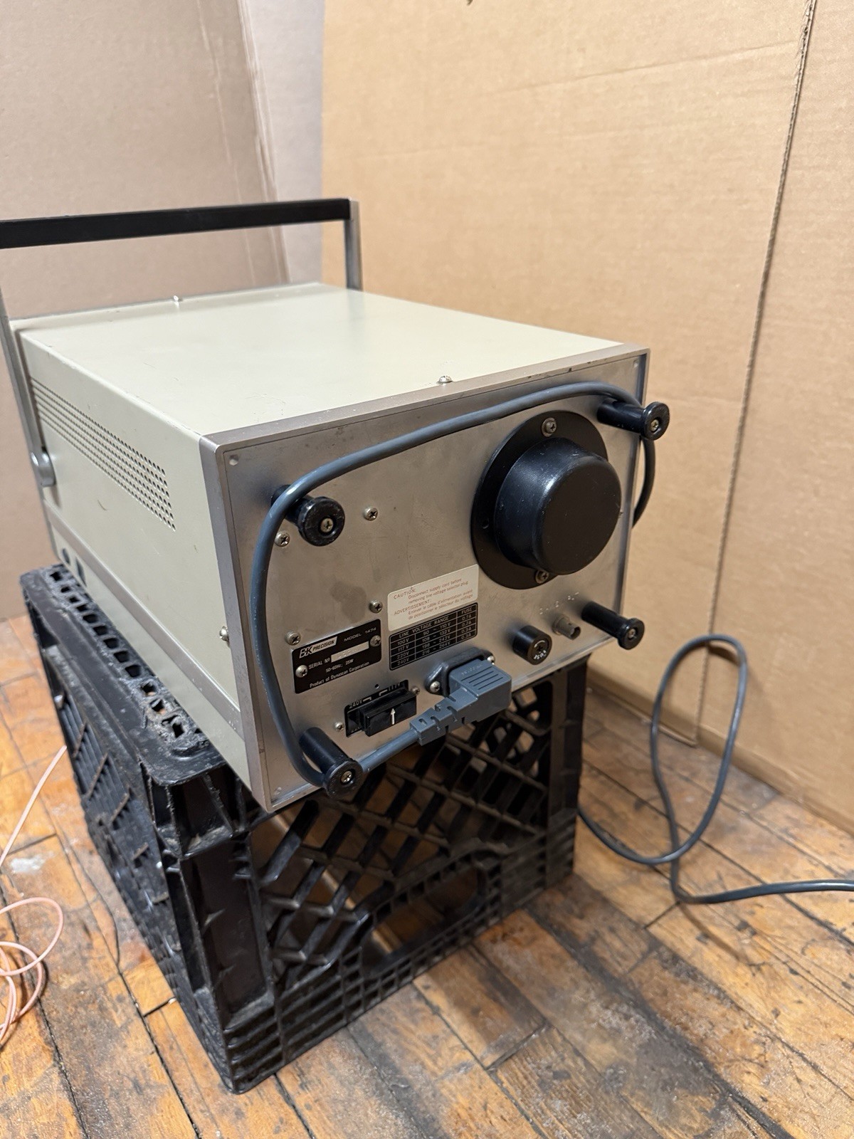 Vintage B&K Precision 1474 Oscilloscope Dual Trace 30 MHz Powers On For Parts