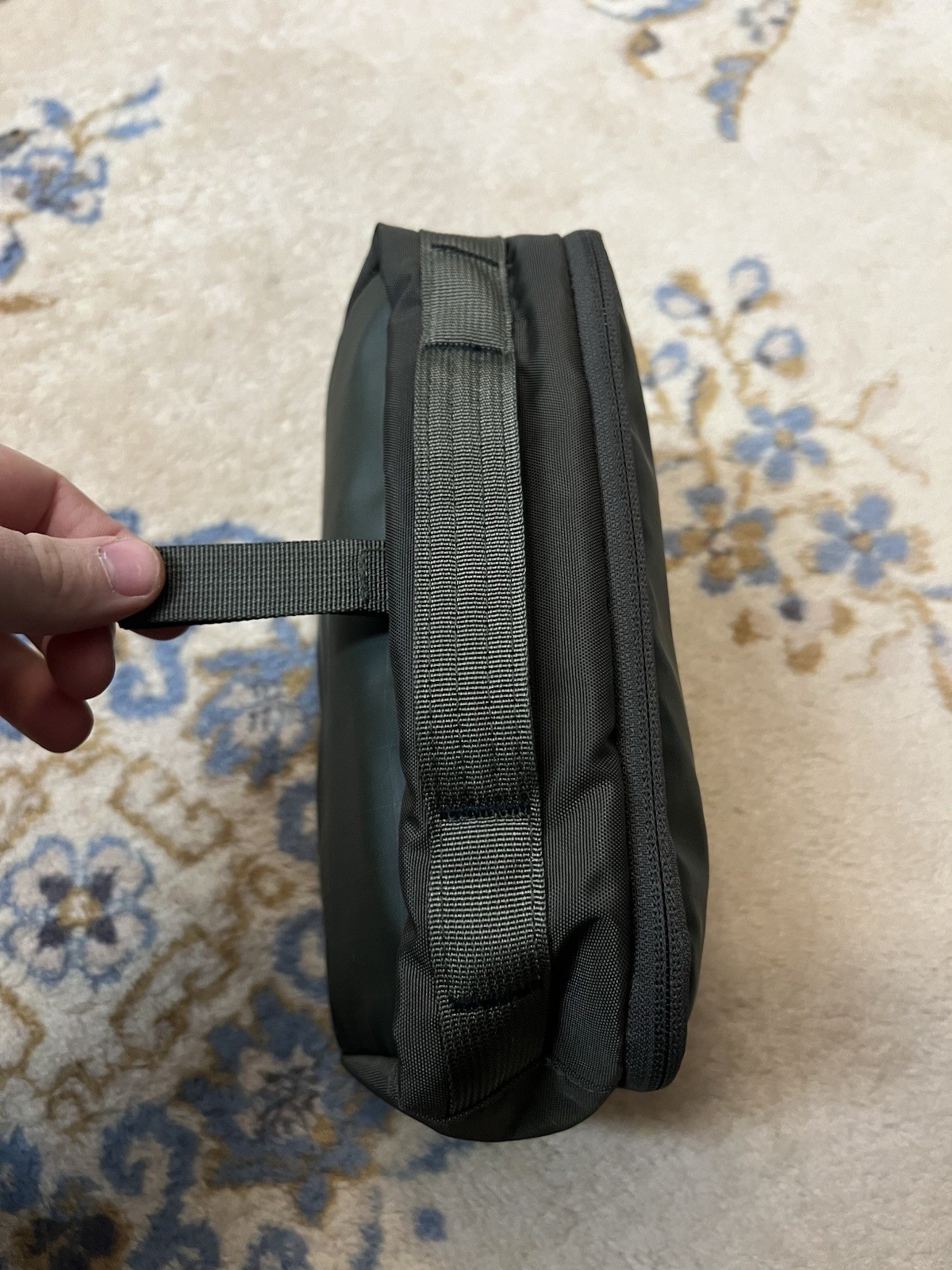 RARE Green The North Face Base Camp Voyager Unisex Toiletry Kit Bag Travel Hike