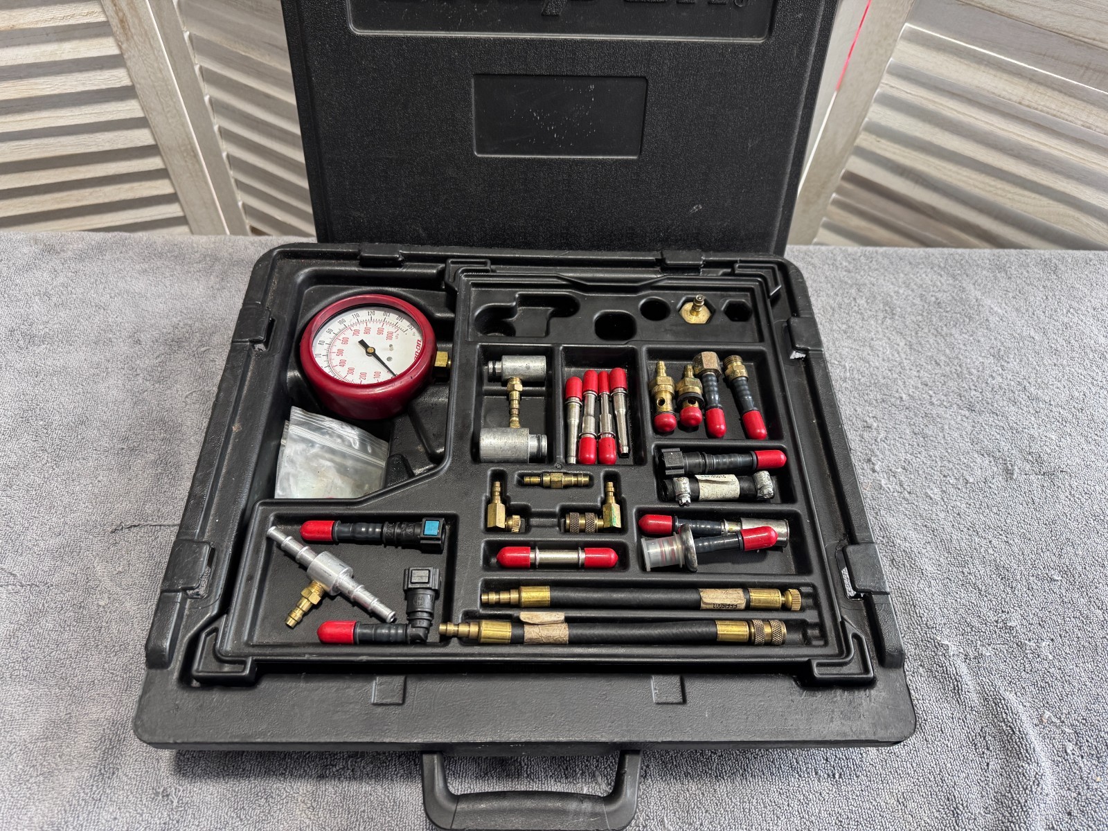 Snap-on Tools Master Fuel Injection Pressure Gauge Test Kit Set EEFI500A