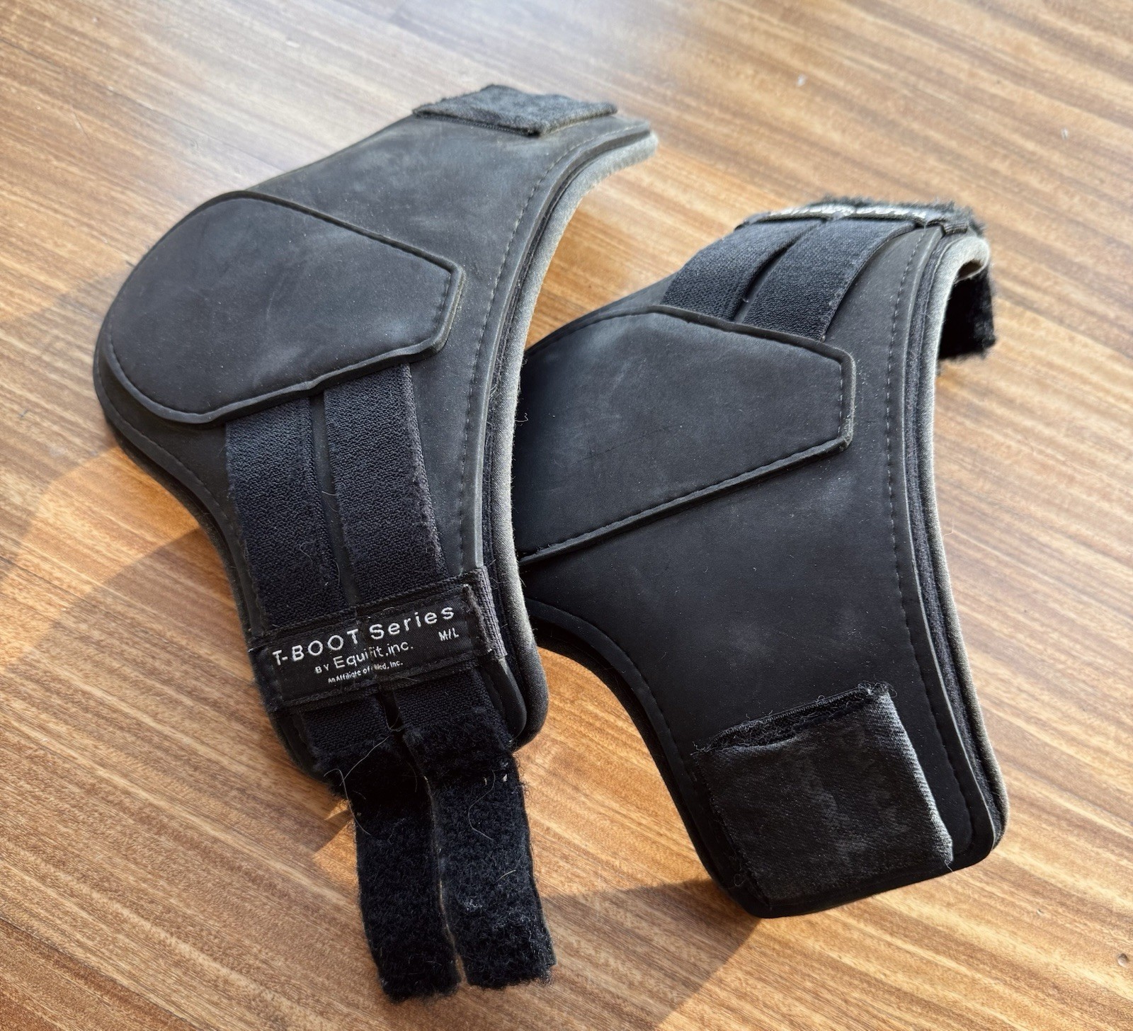 Equifit T-boot Rear Fetlock M/L  Horse Good Used Condition