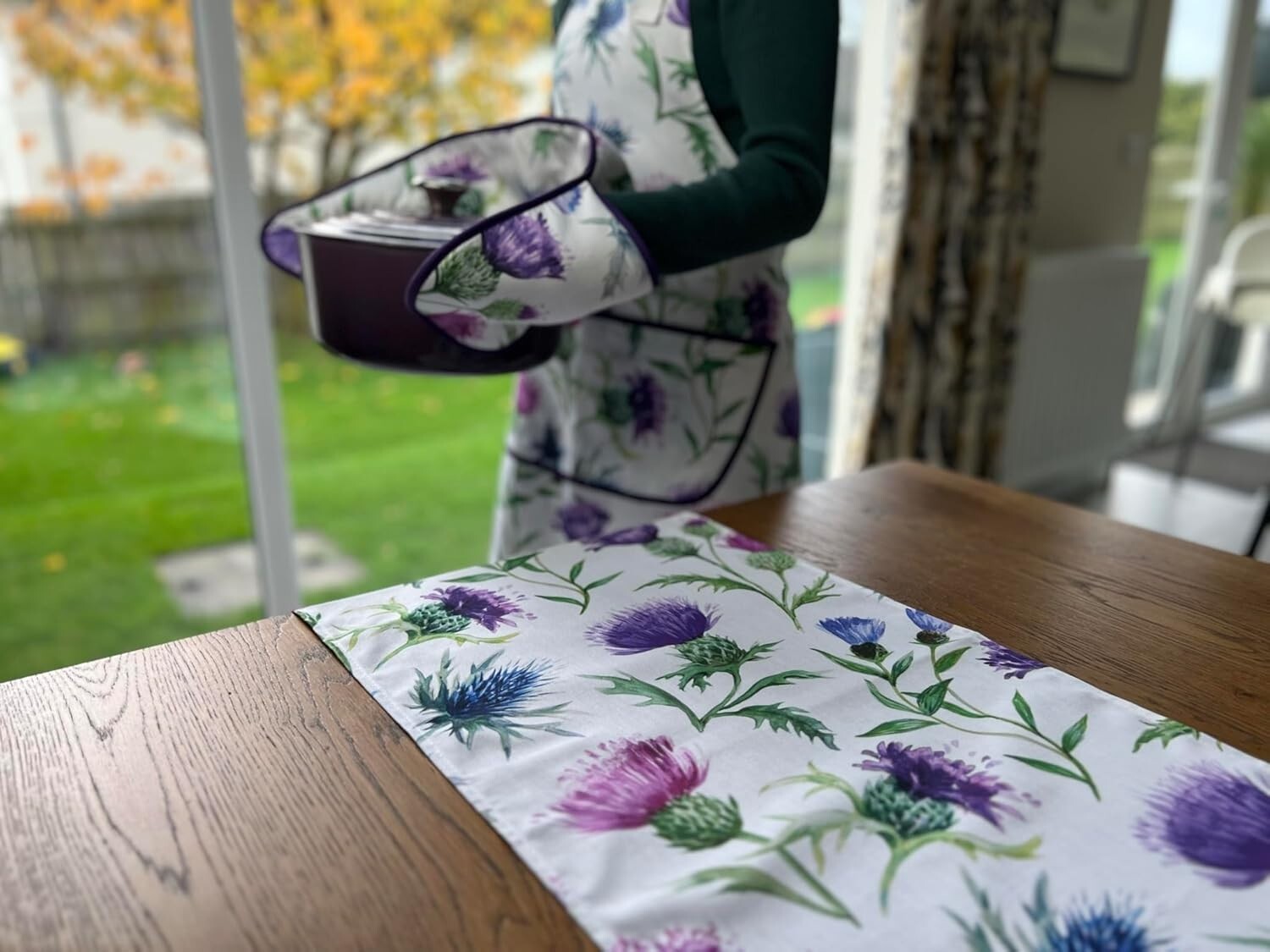 Thistles Tablerunner, 100% Cotton, Scotish, Housewarming Gift