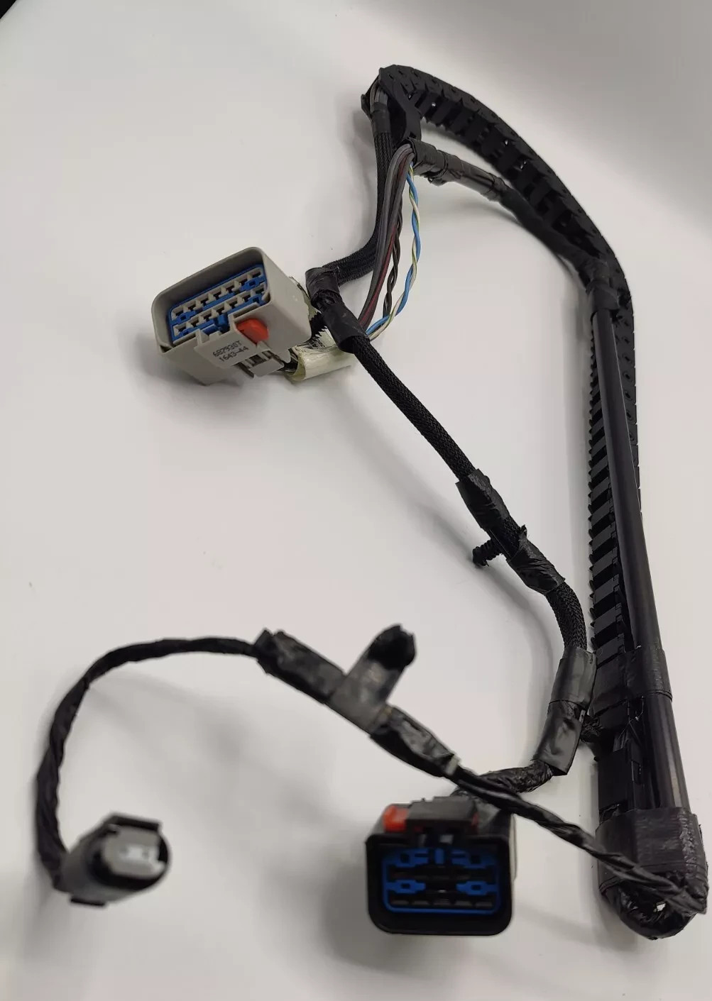 68078884AC OEM MOPAR 2012 Grand Caravan Sliding Door Right Wire Track TESTED