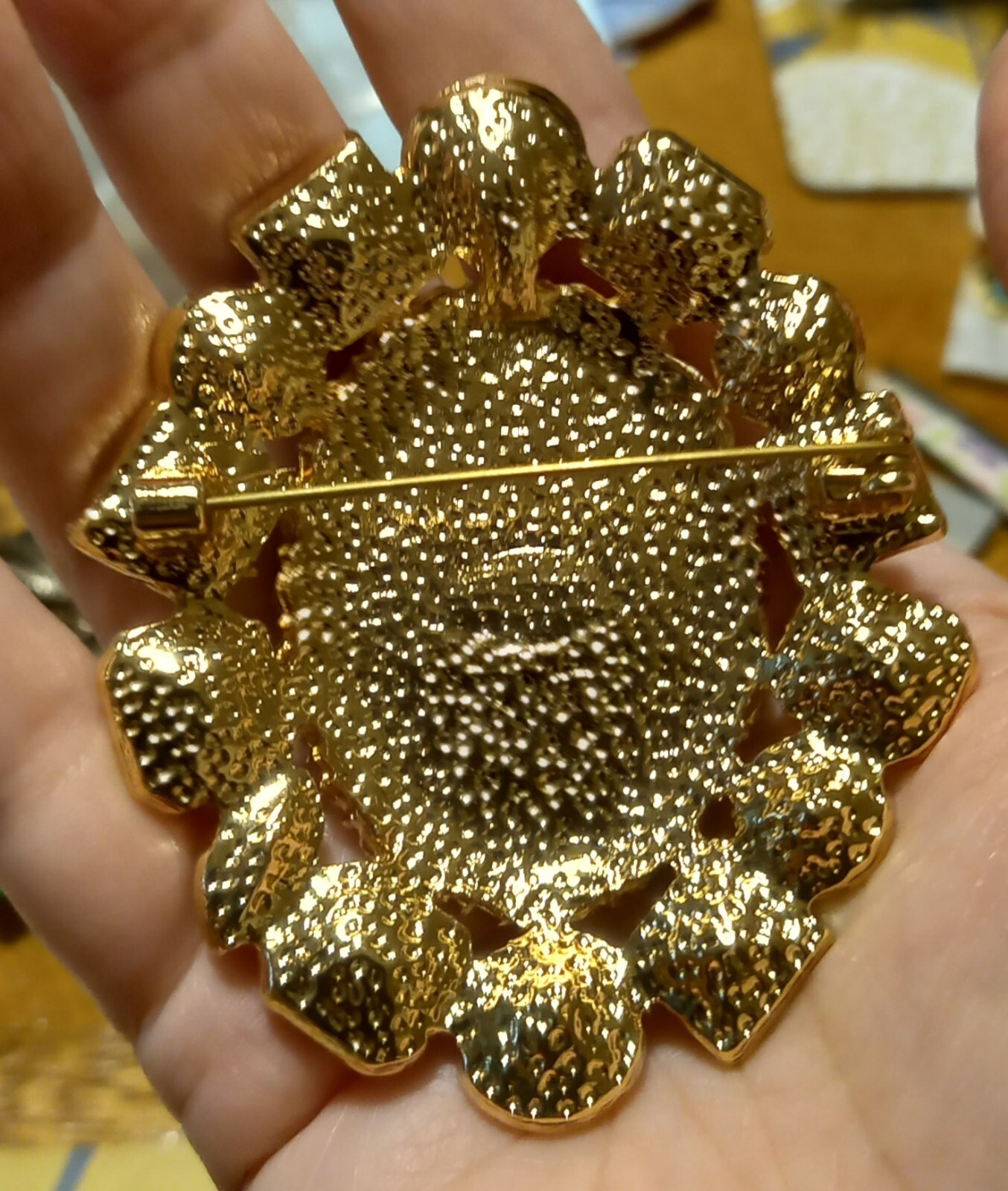 VINTAGE STYLE LARGE GOLDTONE OVAL MISTY IRRIDESCENT HOLOGRAPHIC MERMAID BROOCH