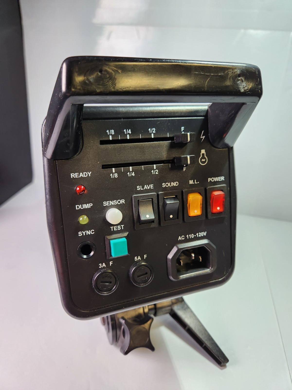 Sp Studio Systems Excalibur 3200 Light With Snoot