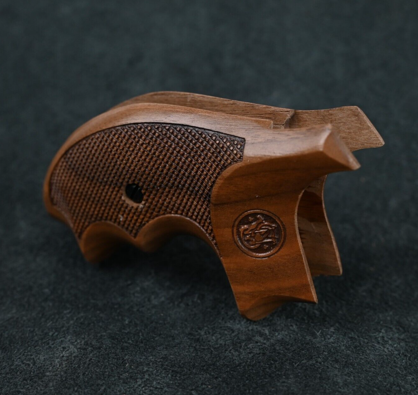 Smith & Wesson J Frame Round Butt Checkered Walnut Grips Full Wrap