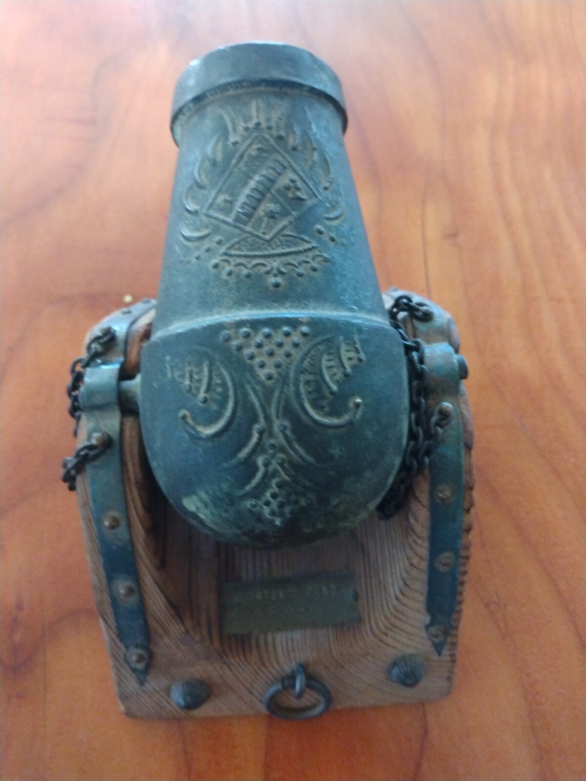 Martero Plaza Siglo XVI vintage wood cast iron miniature cannon