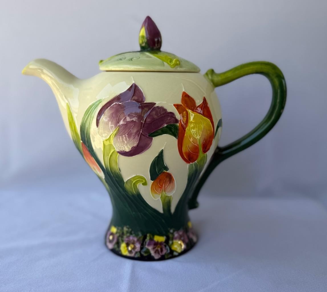 Blue Sky Clayworks Jeanette McCall Tulip Icing on the cake Ceramic Tea Pot New