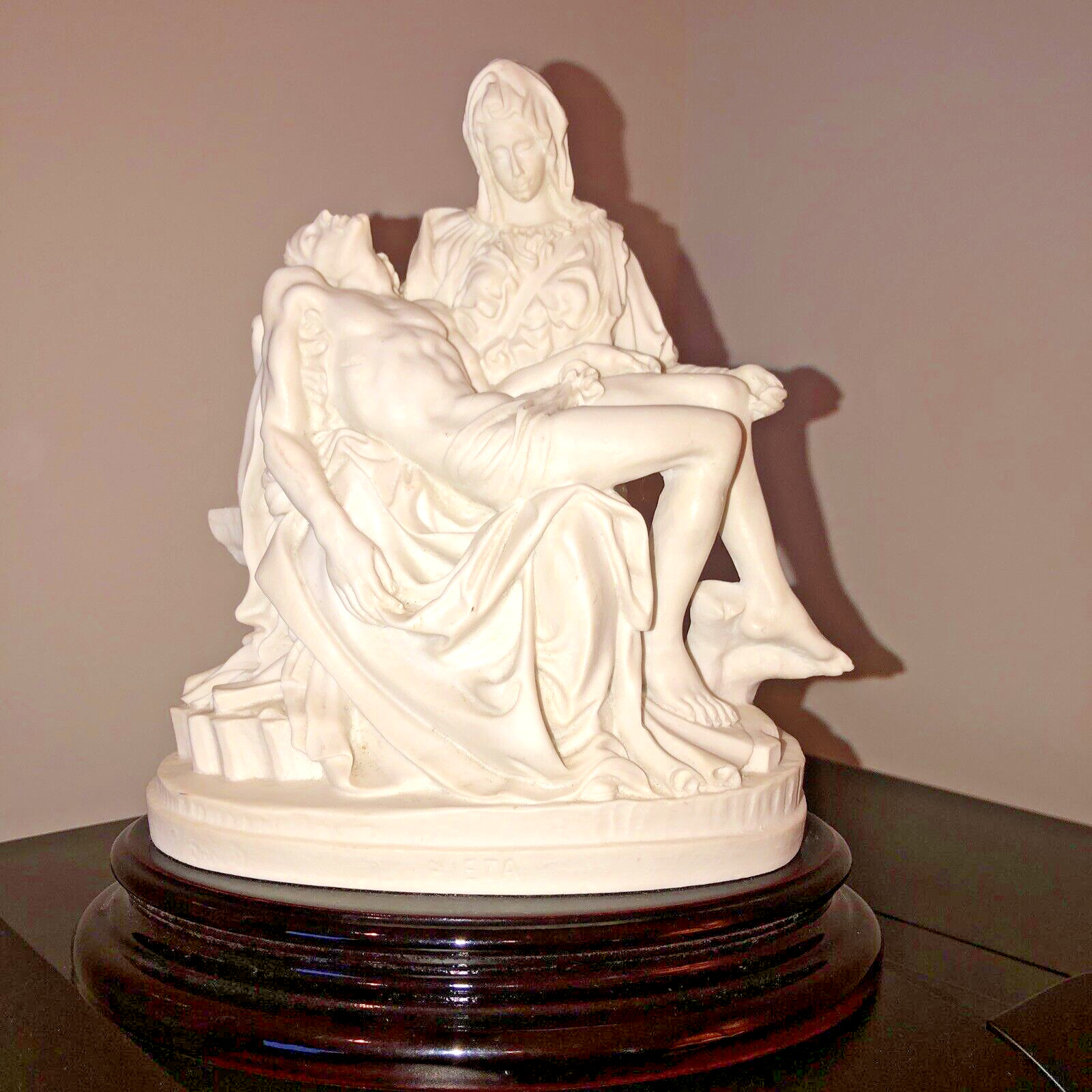 Michelangelo's Pieta Jesus Sculptor A. Santini PIETA Classic9x7x4” Made In Italy
