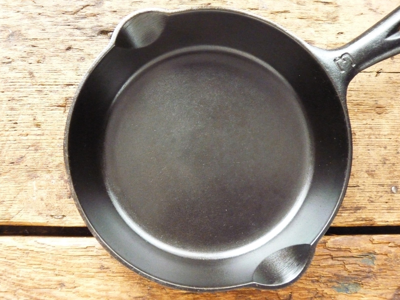 Vintage GRISWOLD Cast Iron SKILLET Frying Pan # 3 LARGE BLOCK LOGO - Ironspoon