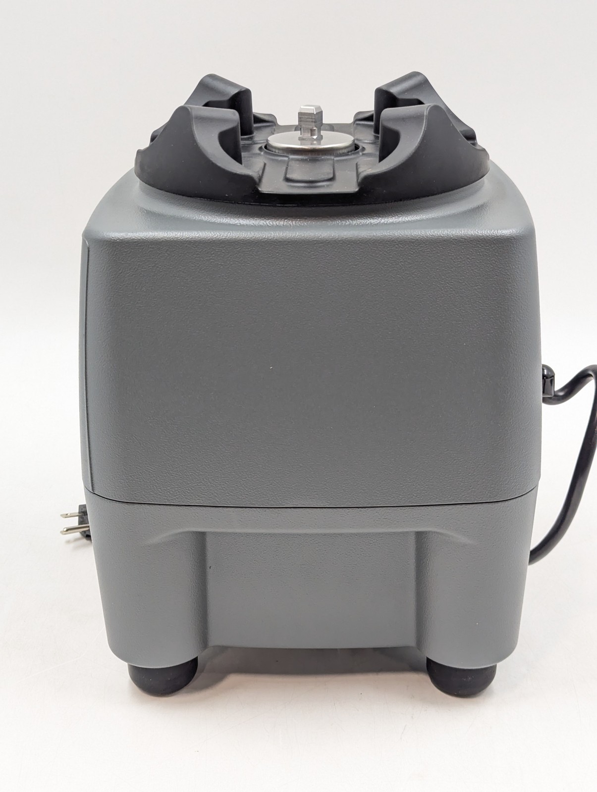 Waring CB15 Heavy Duty One Gallon 3.75HP 3-Speed Commercial Blender