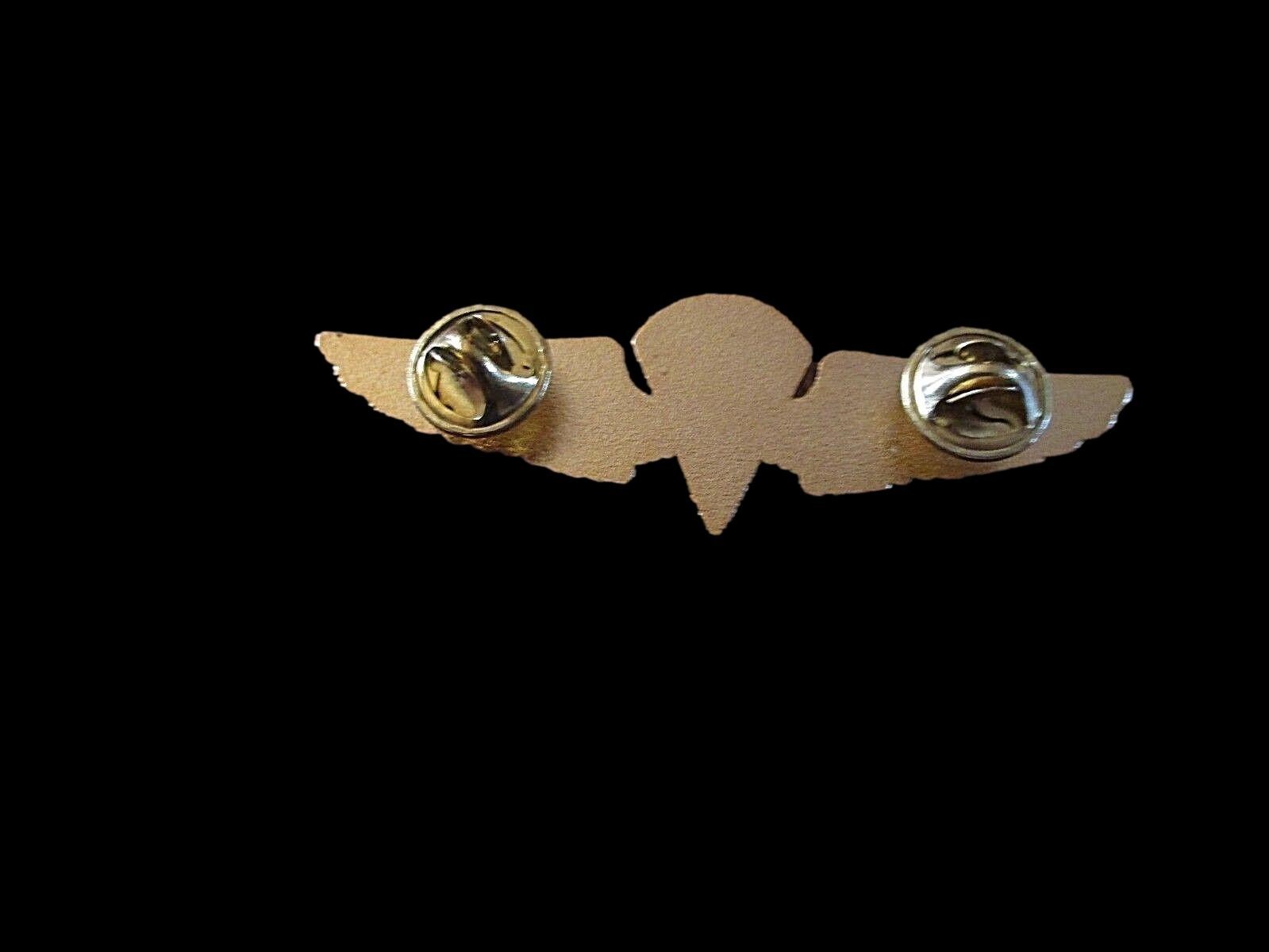 U.S MILITARY NAVY / MARINE CORPS GOLD PARACHUTIST PARATROOPER JUMP WINGS PIN