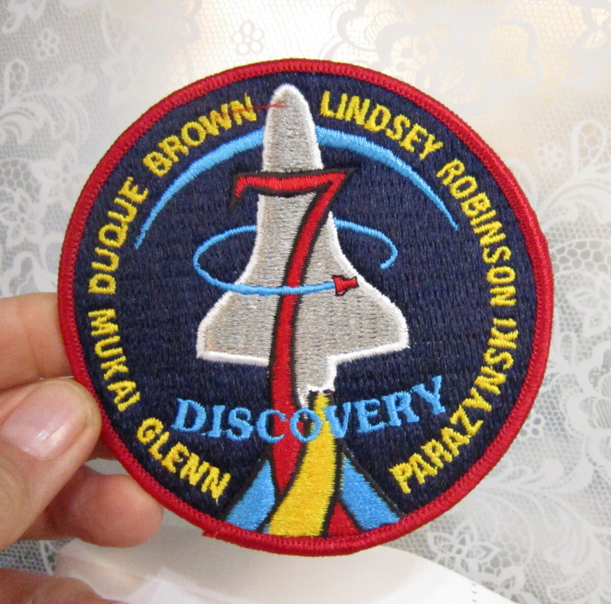 DISCOVERY 7 NASA PATCH John Glenn Mukai Duque Brown Lindsey Robinson Parazynski+