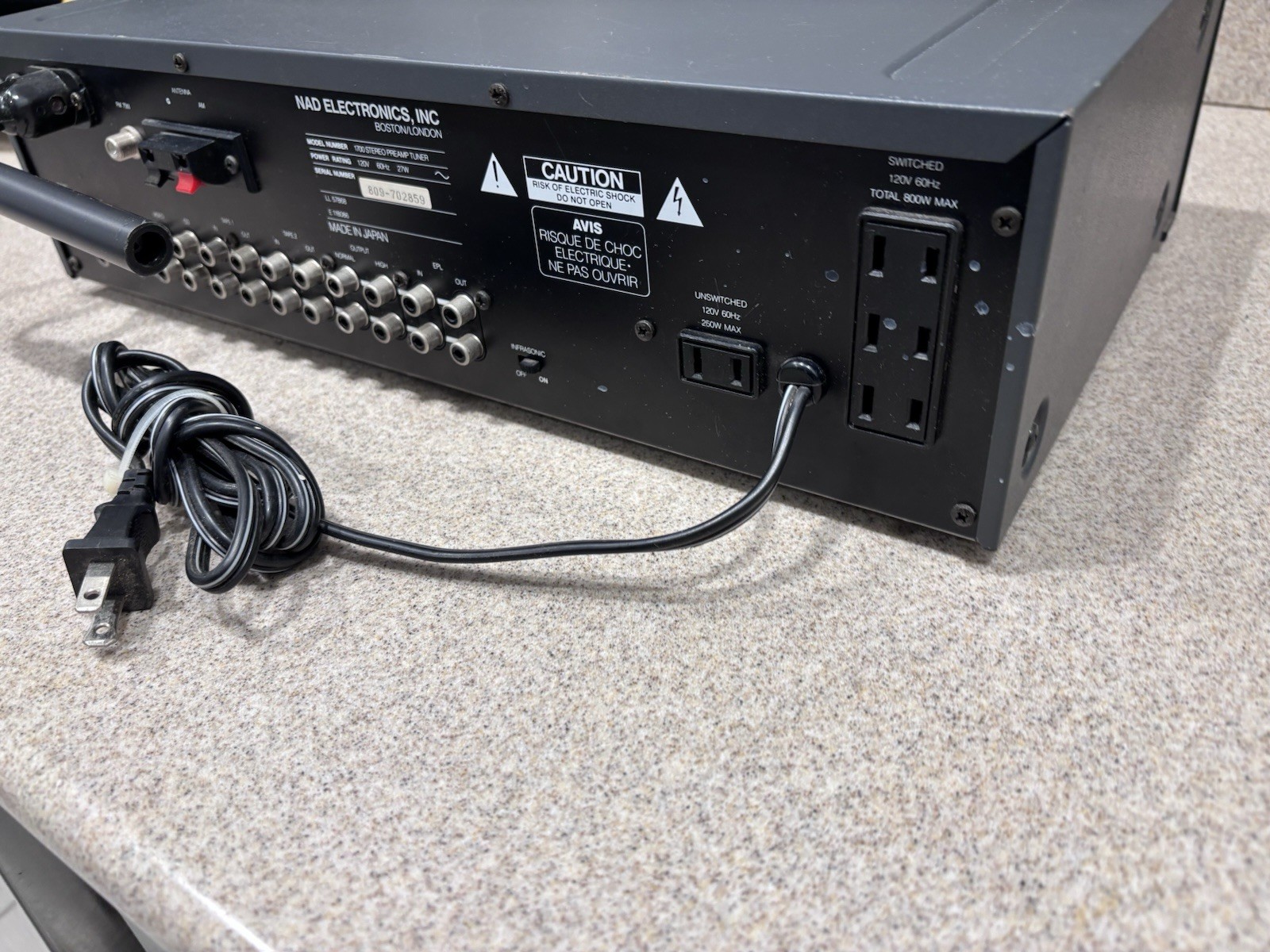 NAD Monitor Series 1700 Preamp Tuner NICE!