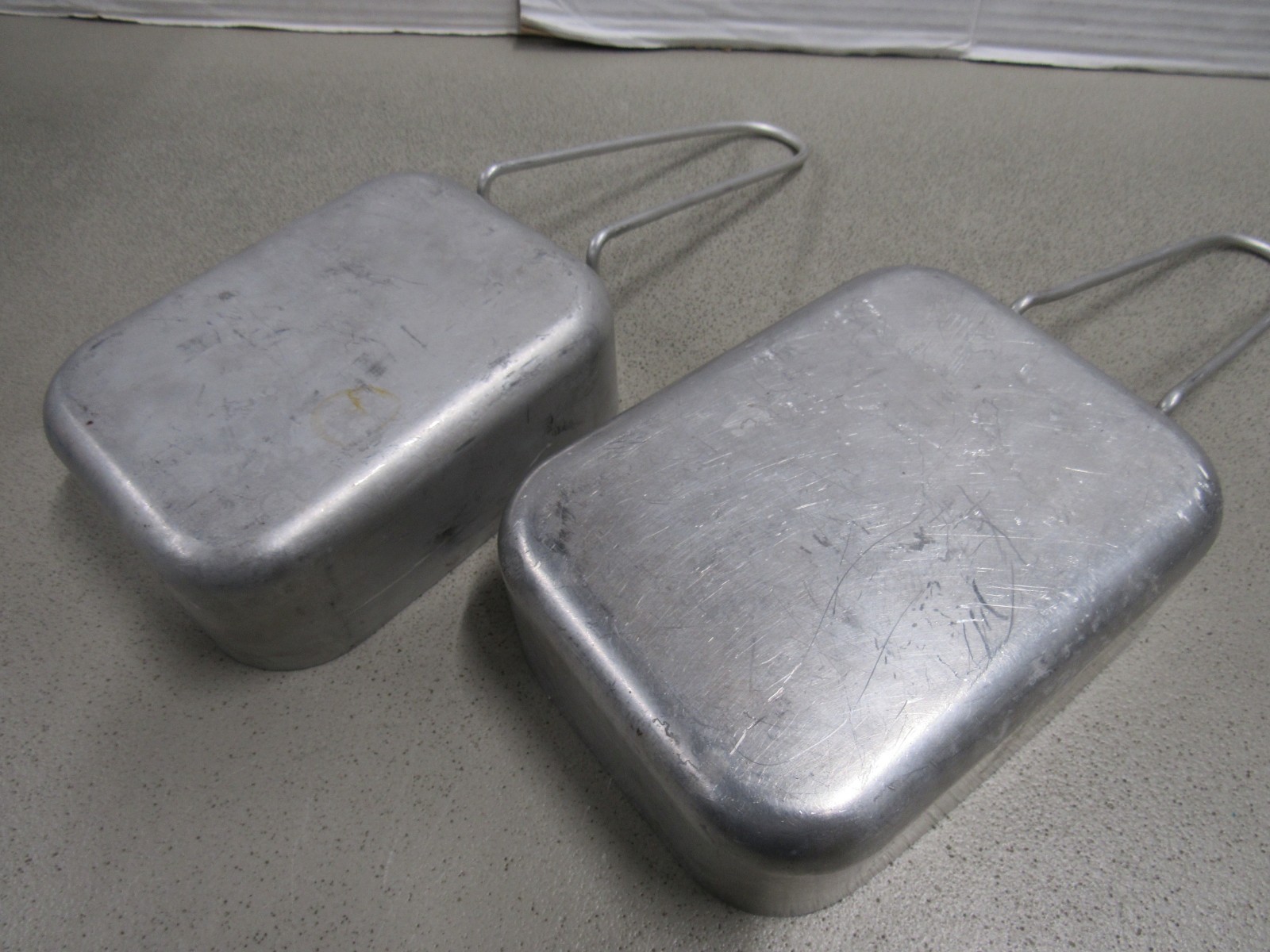 1981 Dutch Military Mess Kit Cooking Set 2 Piece Aluminum Pans Marked KL 81