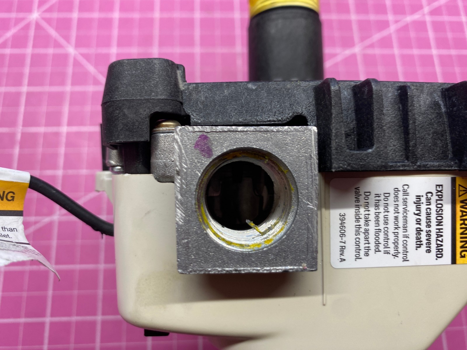 Honeywell Water Heater Gas Valve P# WV8840B1158